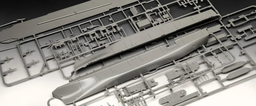 Revell 1:720 USS Tarawa LHA-1 Assault Ship 05170