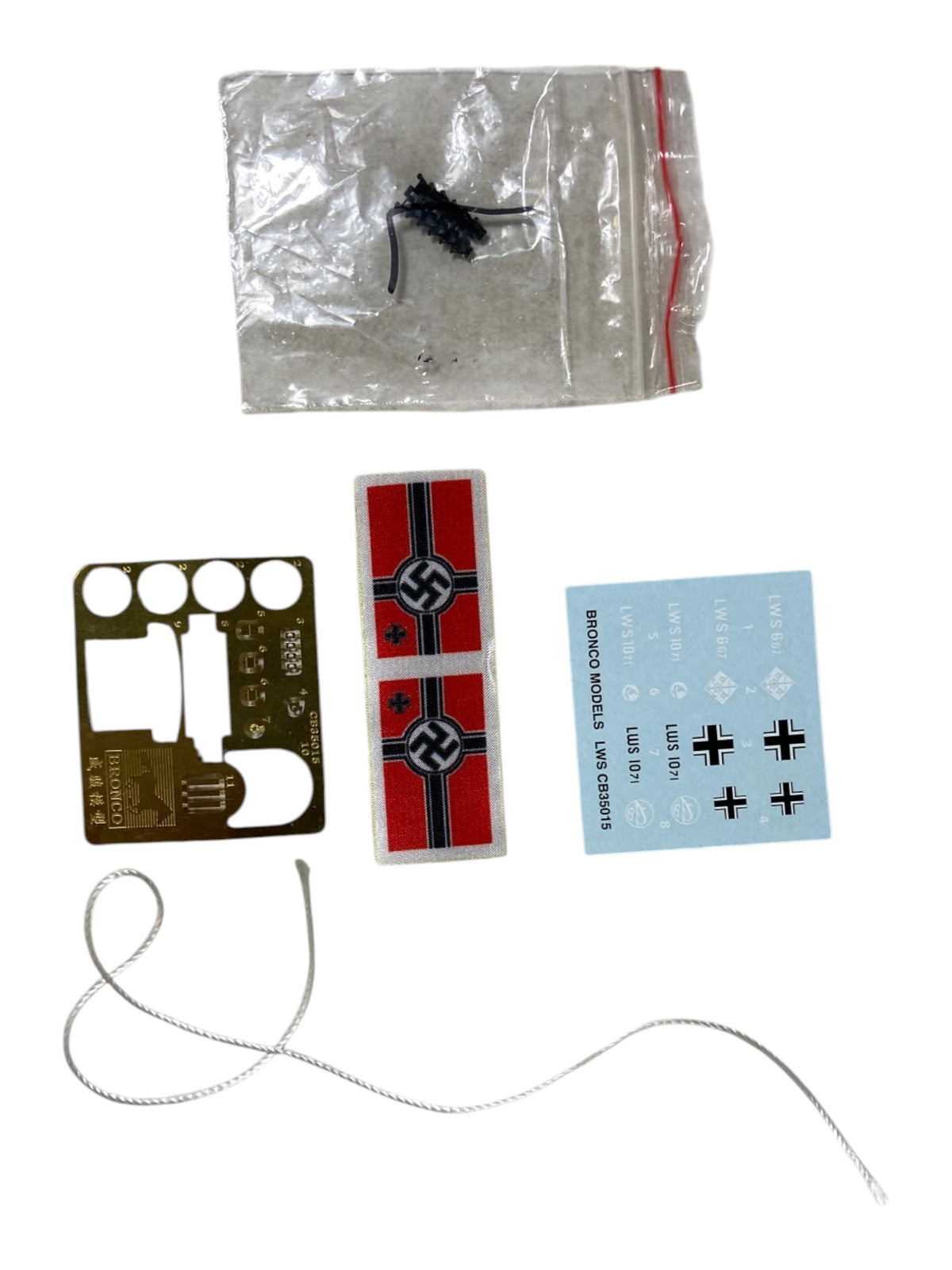 Bronco Models 1:35 Land-Wasser-Schlepper (Mid-Production) CB35015
