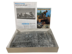 Dragon 1:35 Sd. Kfz. 250 Engine w/Mechanics 6112