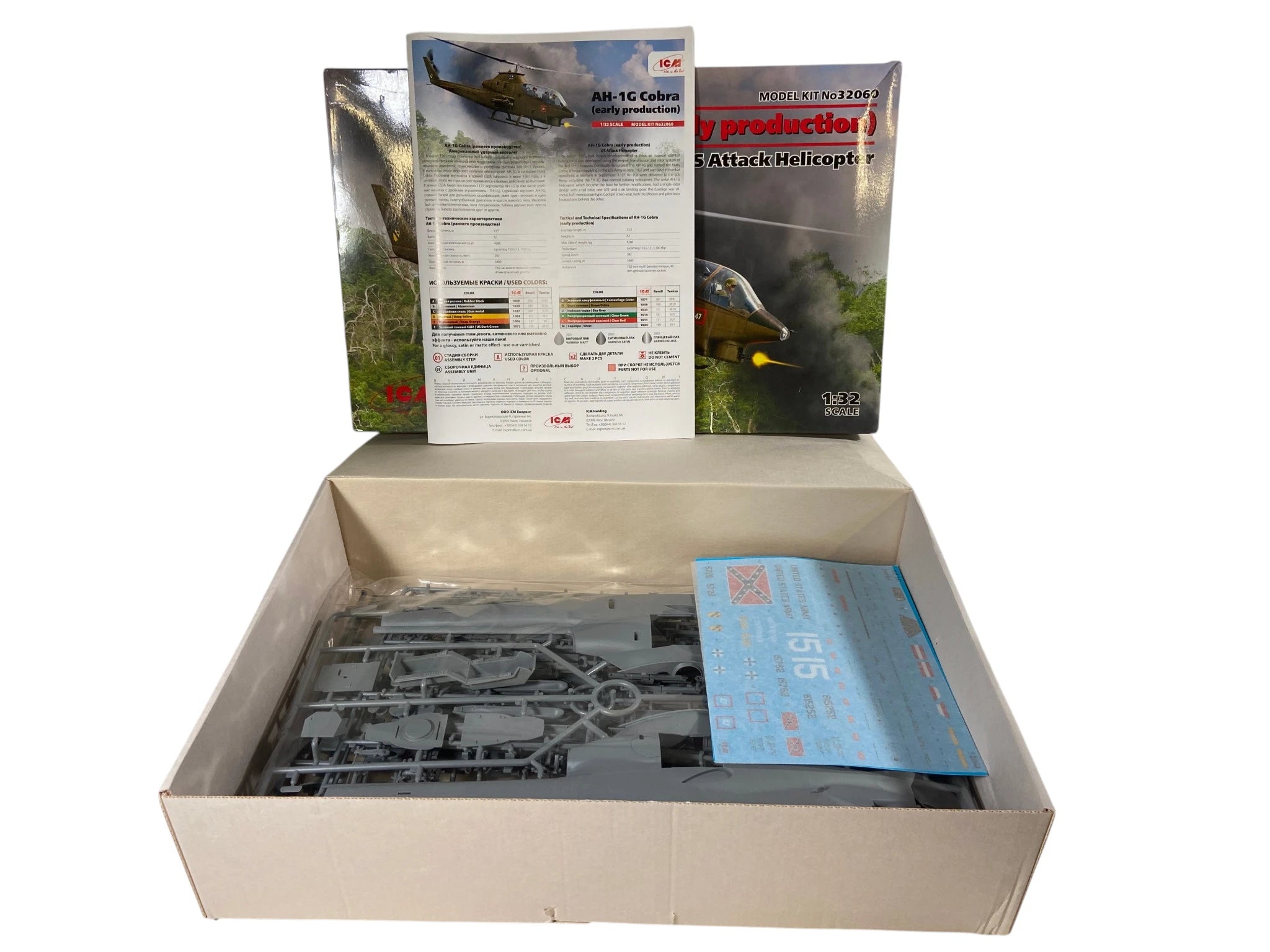 ICM 1:32 AH-1G Cobra (early production) US Attack Helicopter 32060