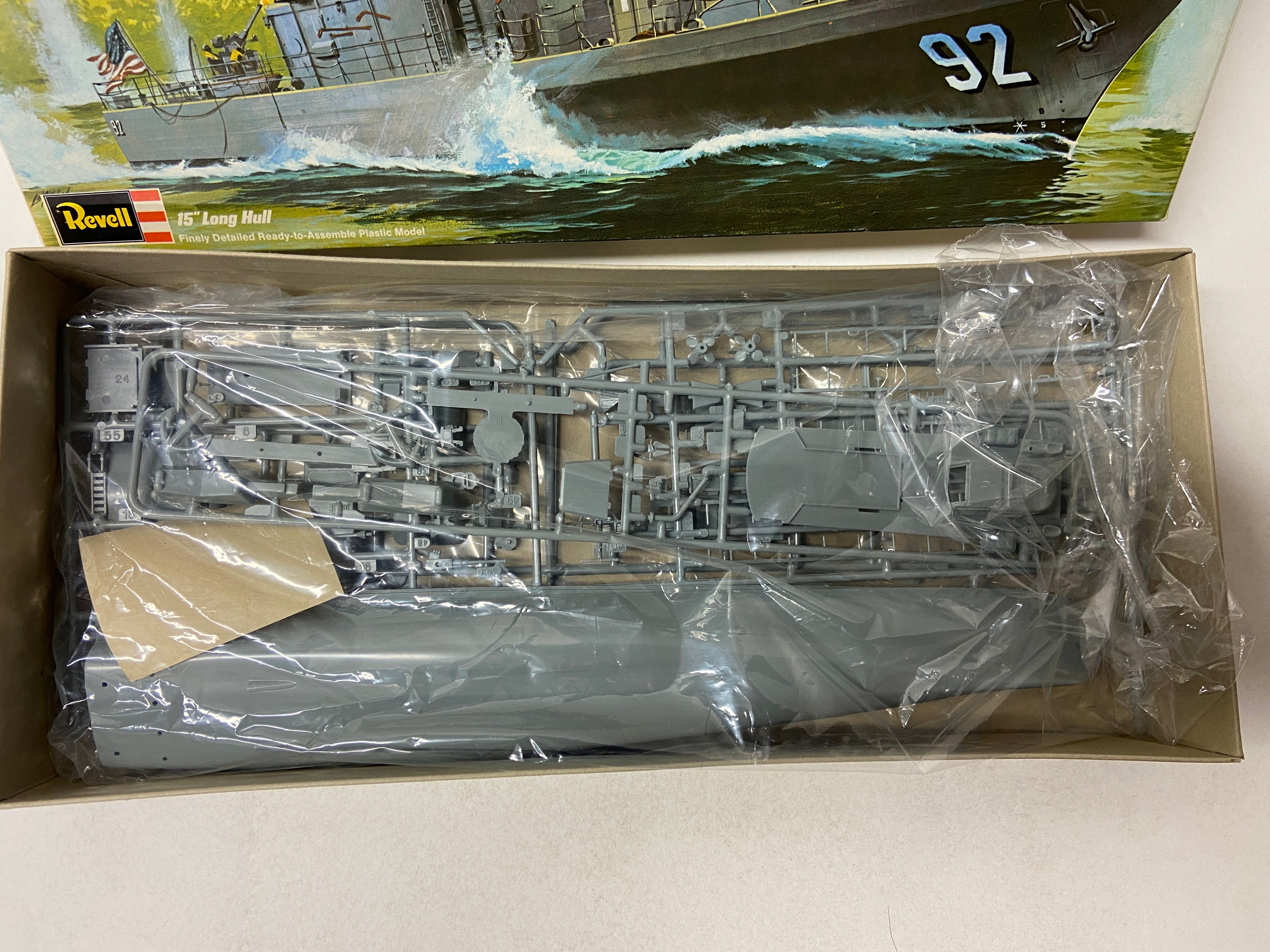Revell 1:130 U.S. Navy's Jet-Powered Patrol Gunboat Tacoma H-432