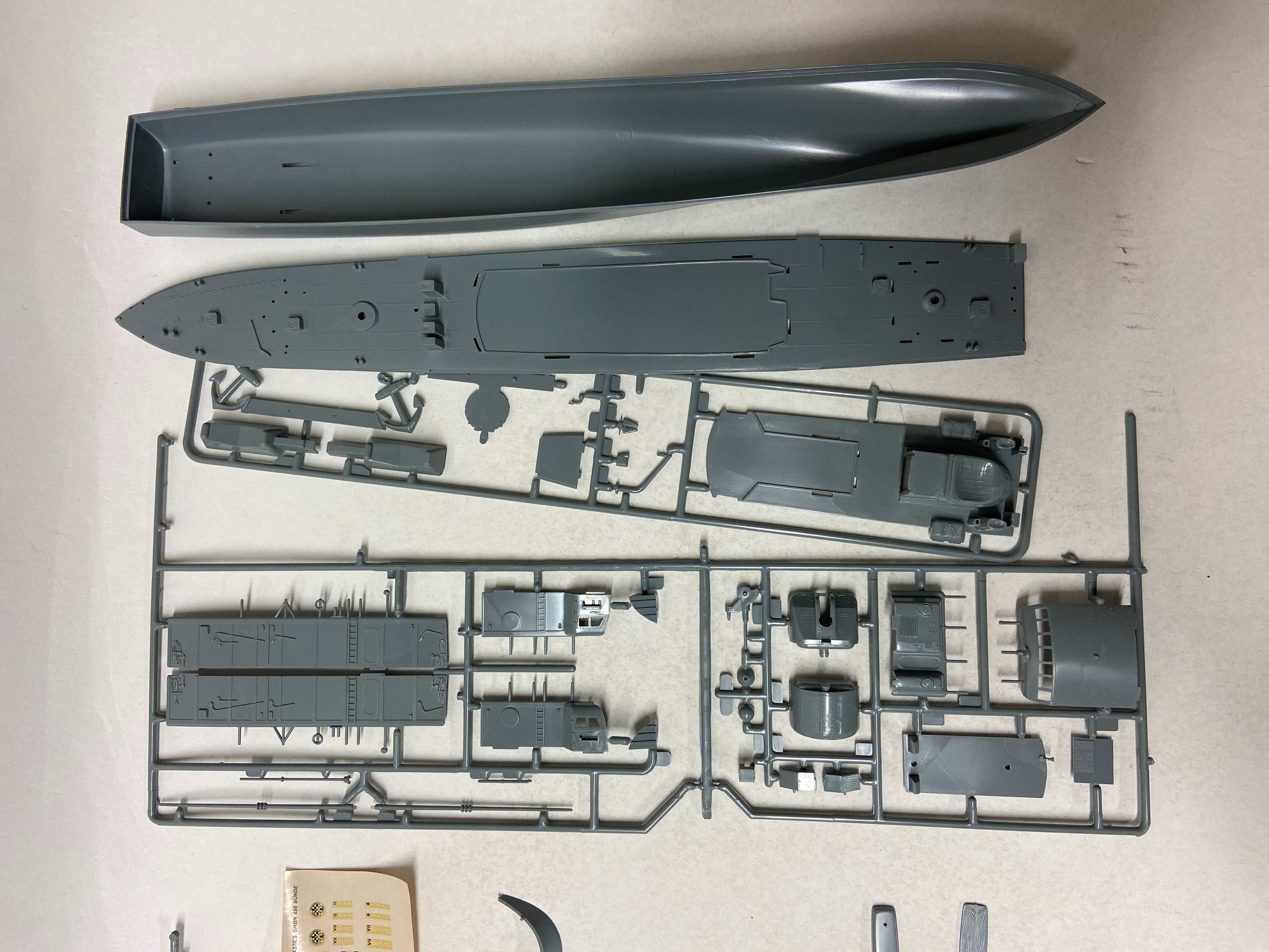 Revell 1:130 U.S. Navy's Jet-Powered Patrol Gunboat Tacoma H-432
