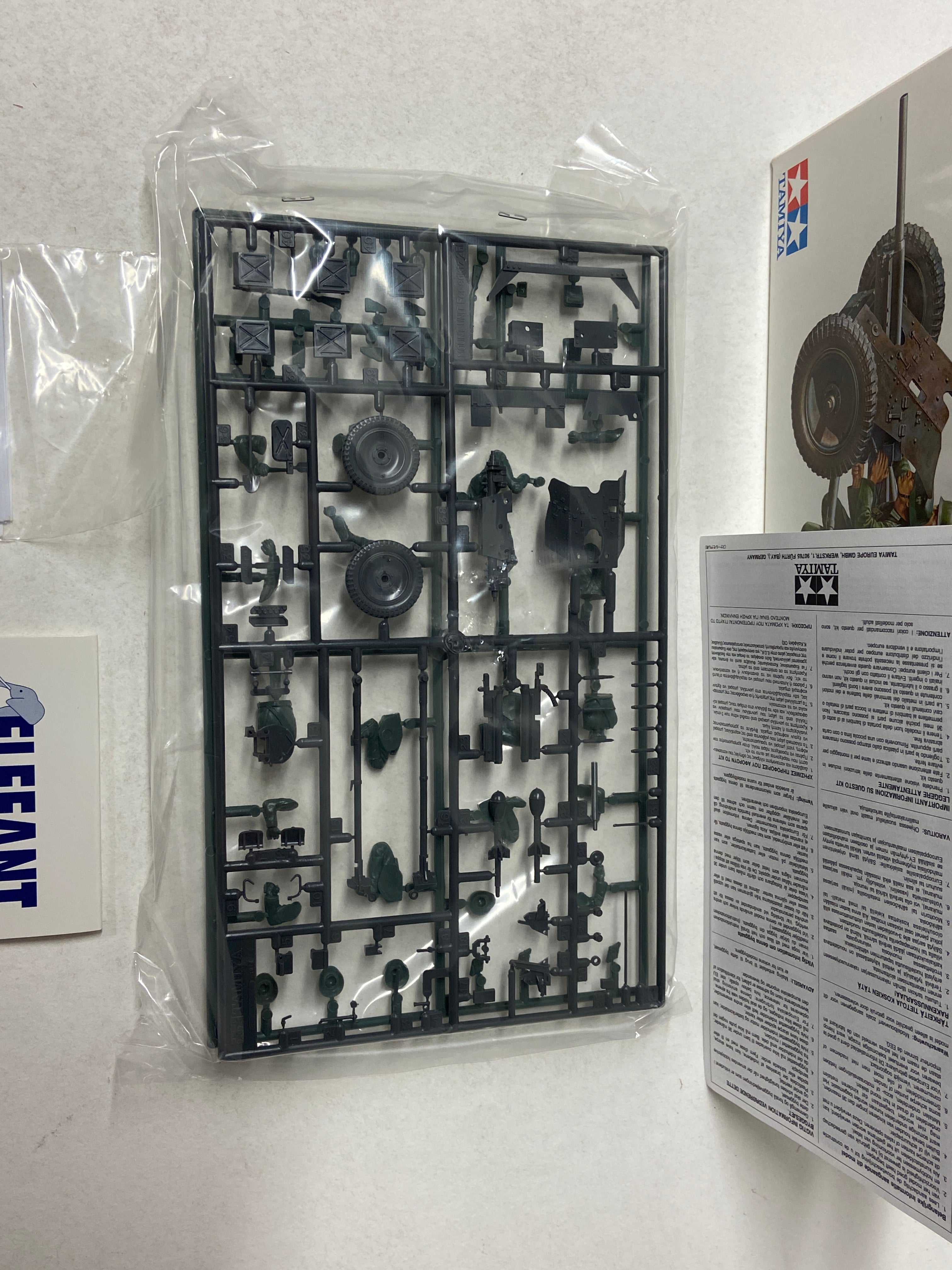 Tamiya 1:35 3.7Cm Anti-Tank Gun (Pak35/36) incl. upgrade sets 35035