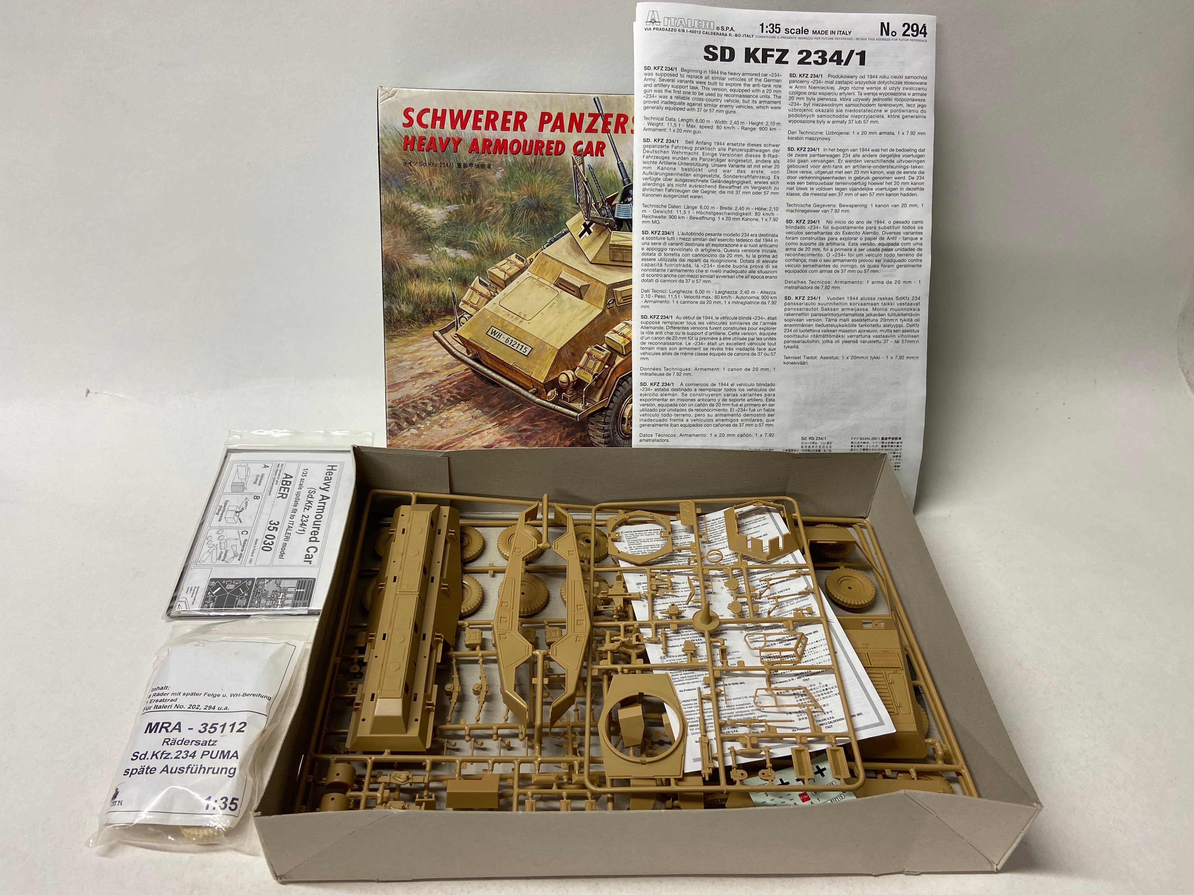 Italeri 1:35 Schwerer Panzerspähwagen SdKfz 234/1 incl. upgrade sets 294