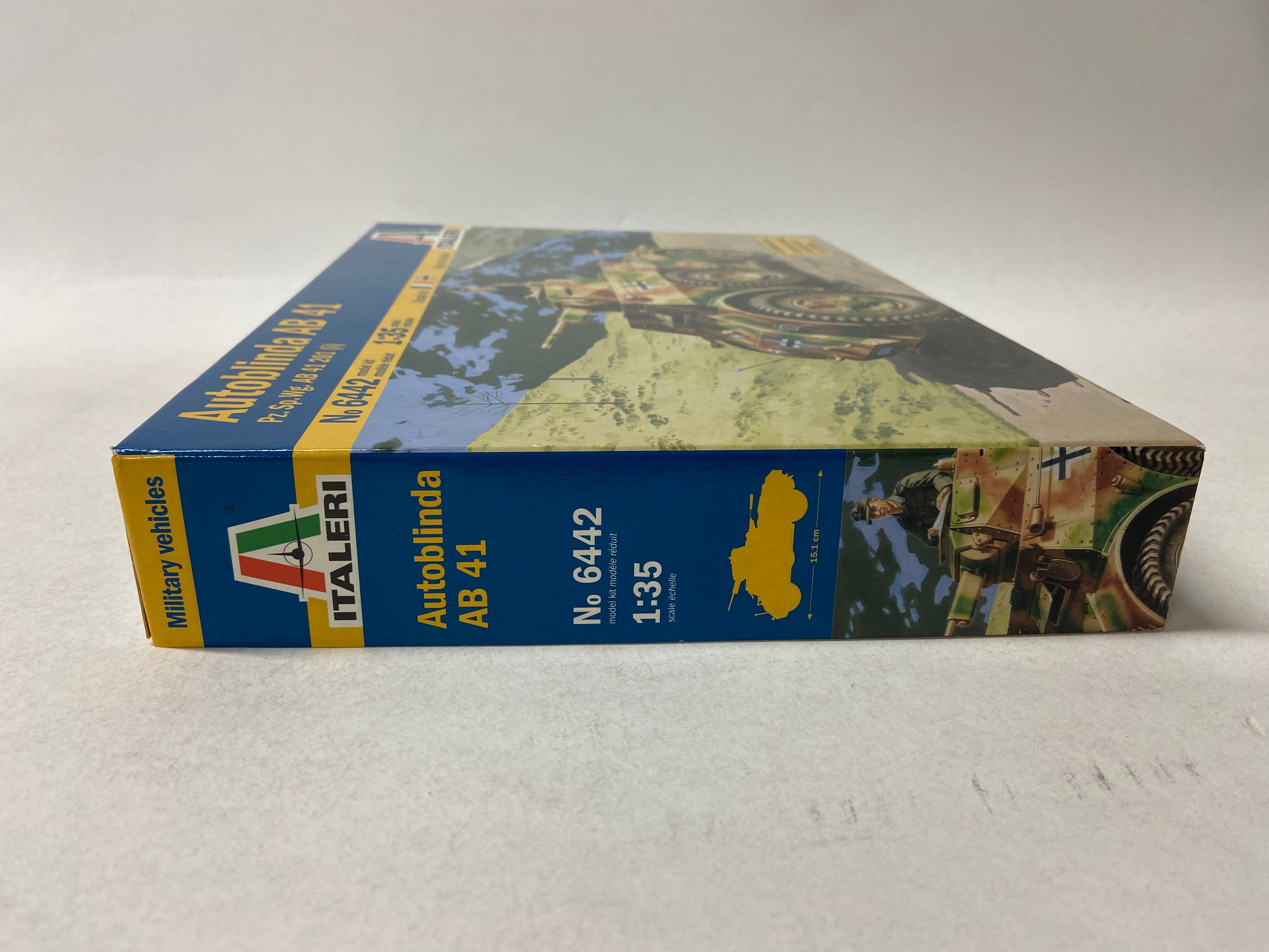 Italeri 1:35 Autoblinda AB 41 Pz. Sp. Wg. AB 41 201 (i) 6442