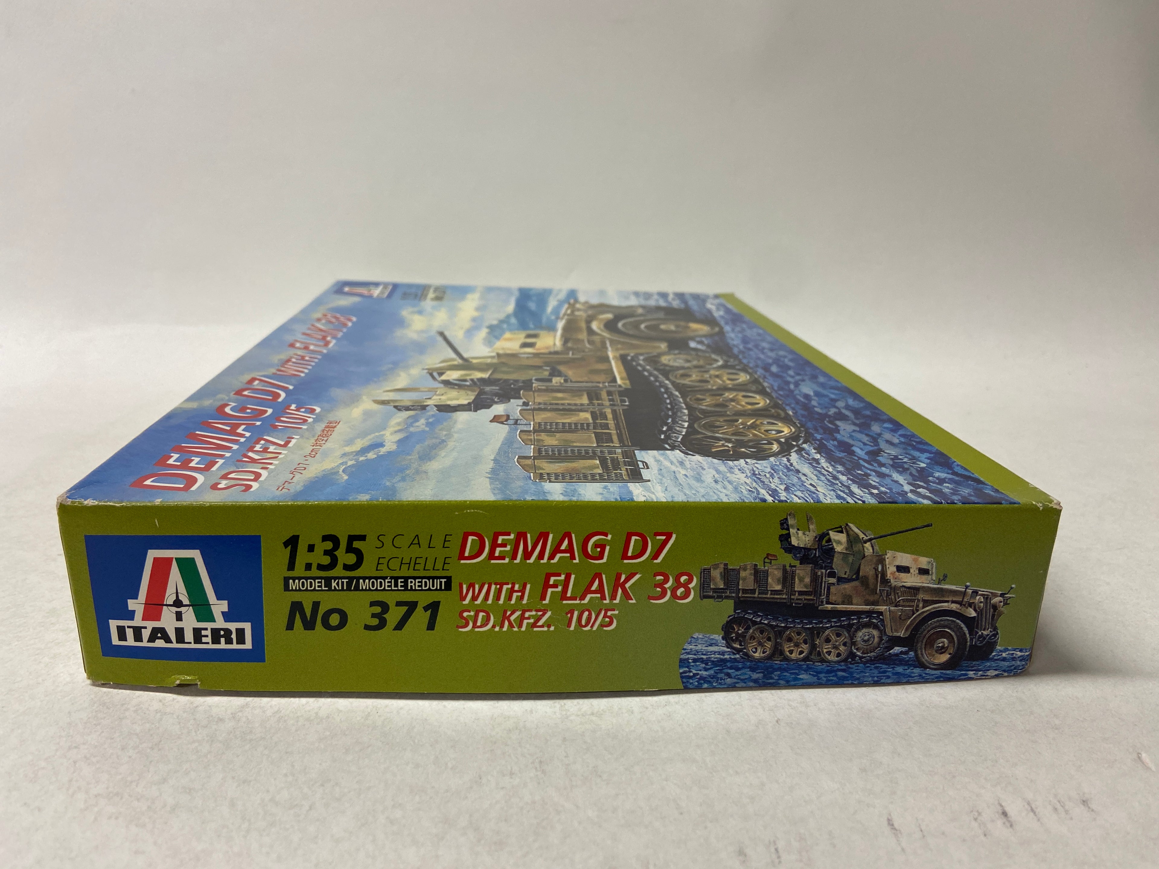 Italeri 1:35 Demag D7 with Flak 38 Sd.Kfz. 10/5 371