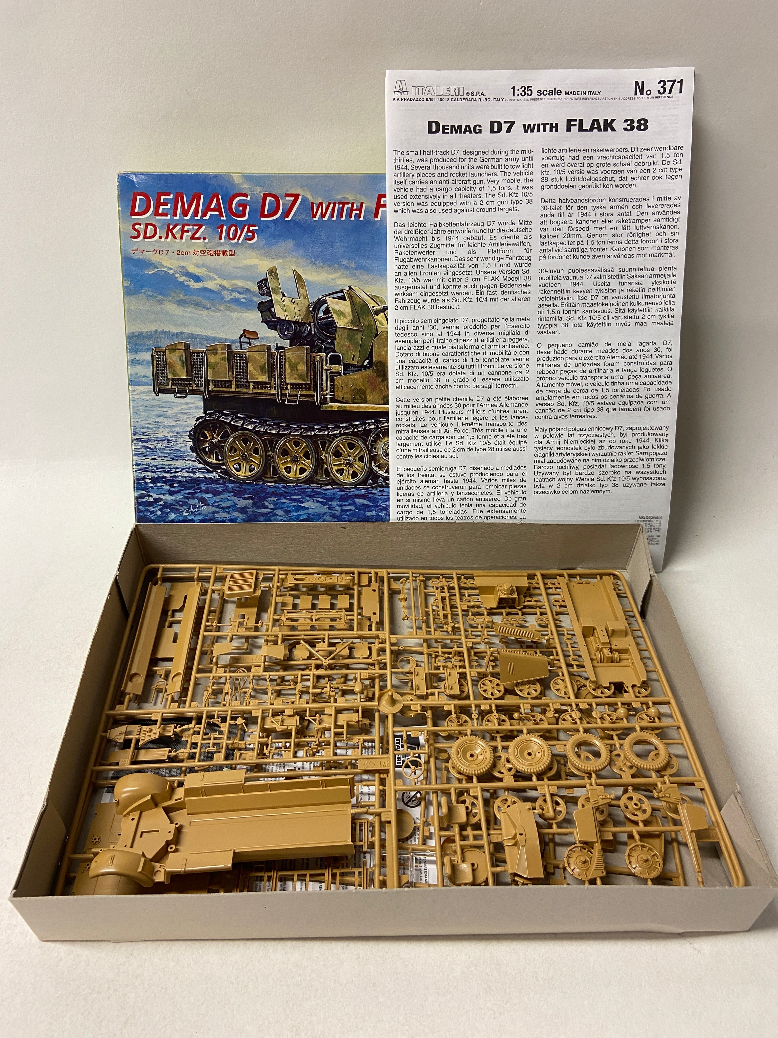 Italeri 1:35 Demag D7 with Flak 38 Sd.Kfz. 10/5 371