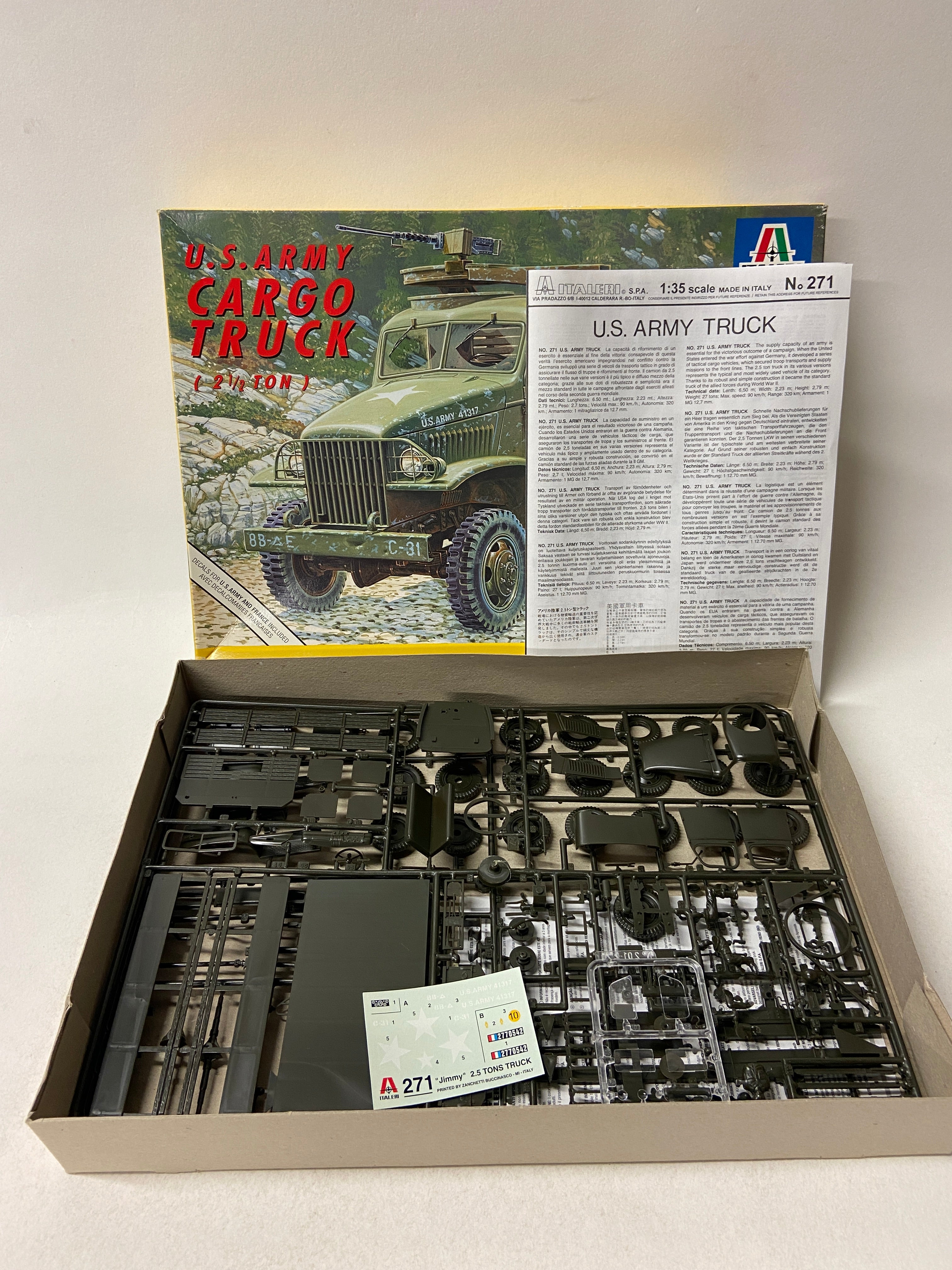 Italeri 1:35 U.S. Army Cargo Truck (2 1/2 Ton) 271