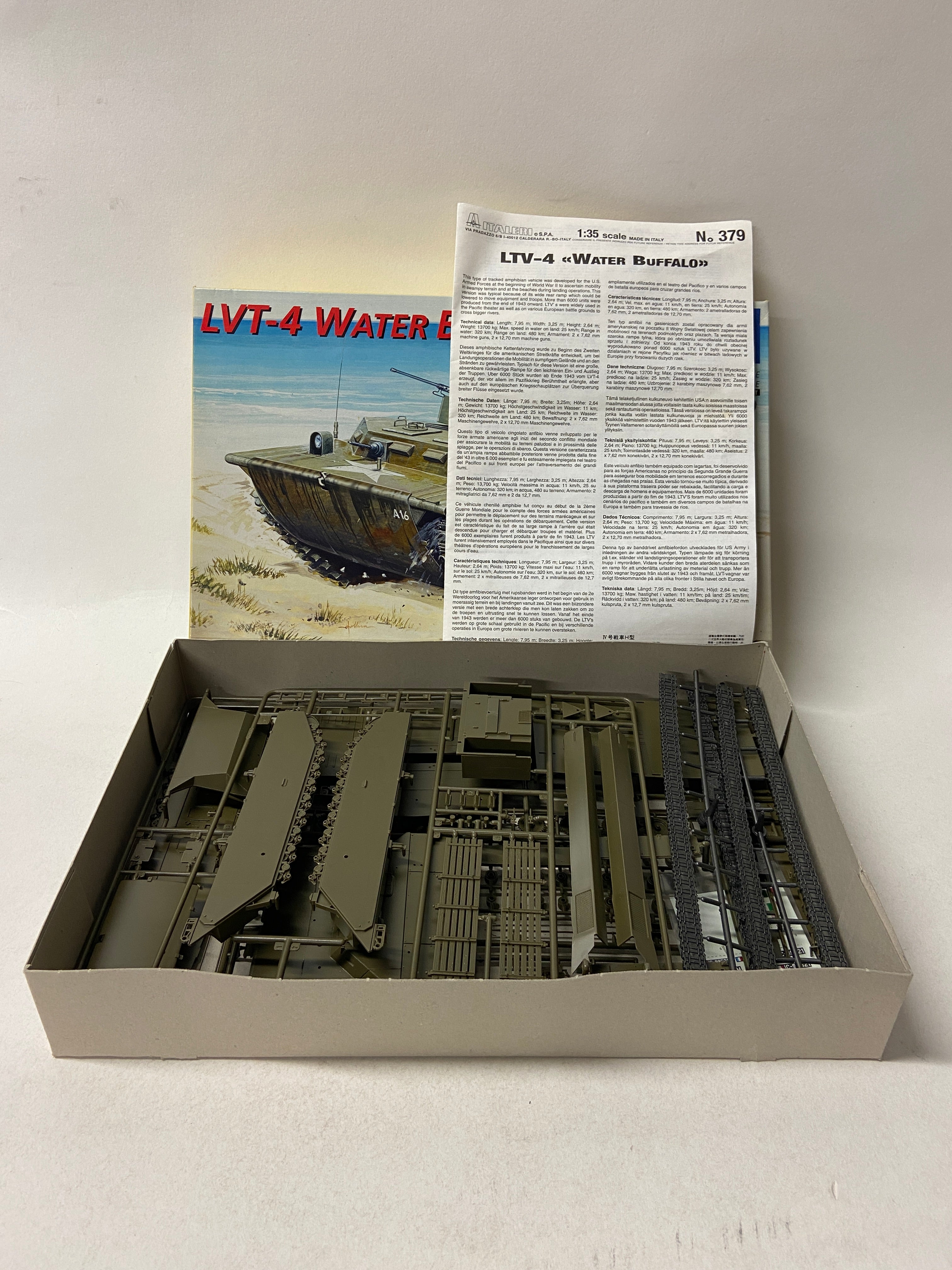 Italeri 1:35 LVT-4 Water Buffalo 379