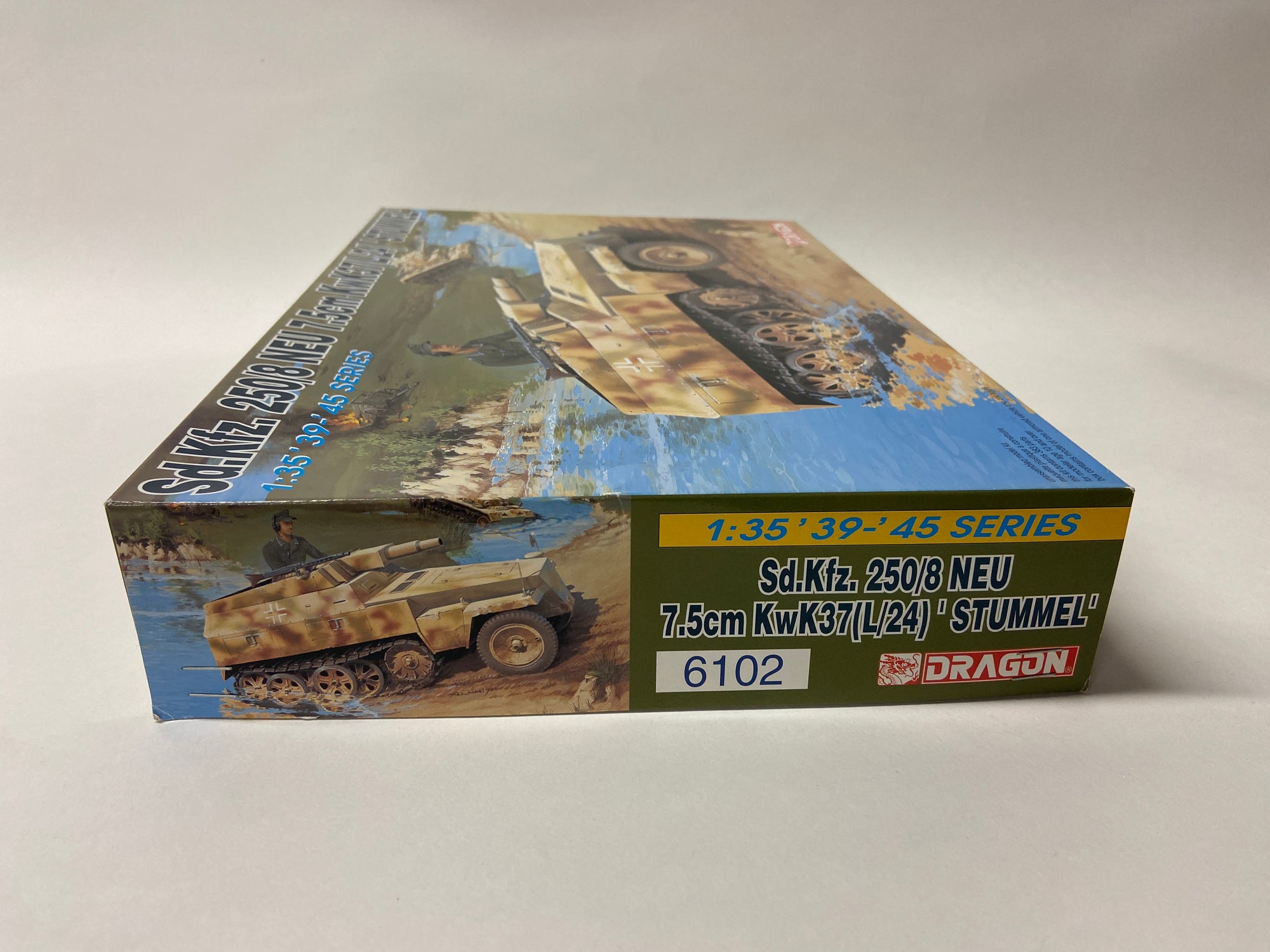 Sd.Kfz. 250/8 Neu 7.5cm KwK37(L/24) 'Stummel' incl. Aber upgrade sets