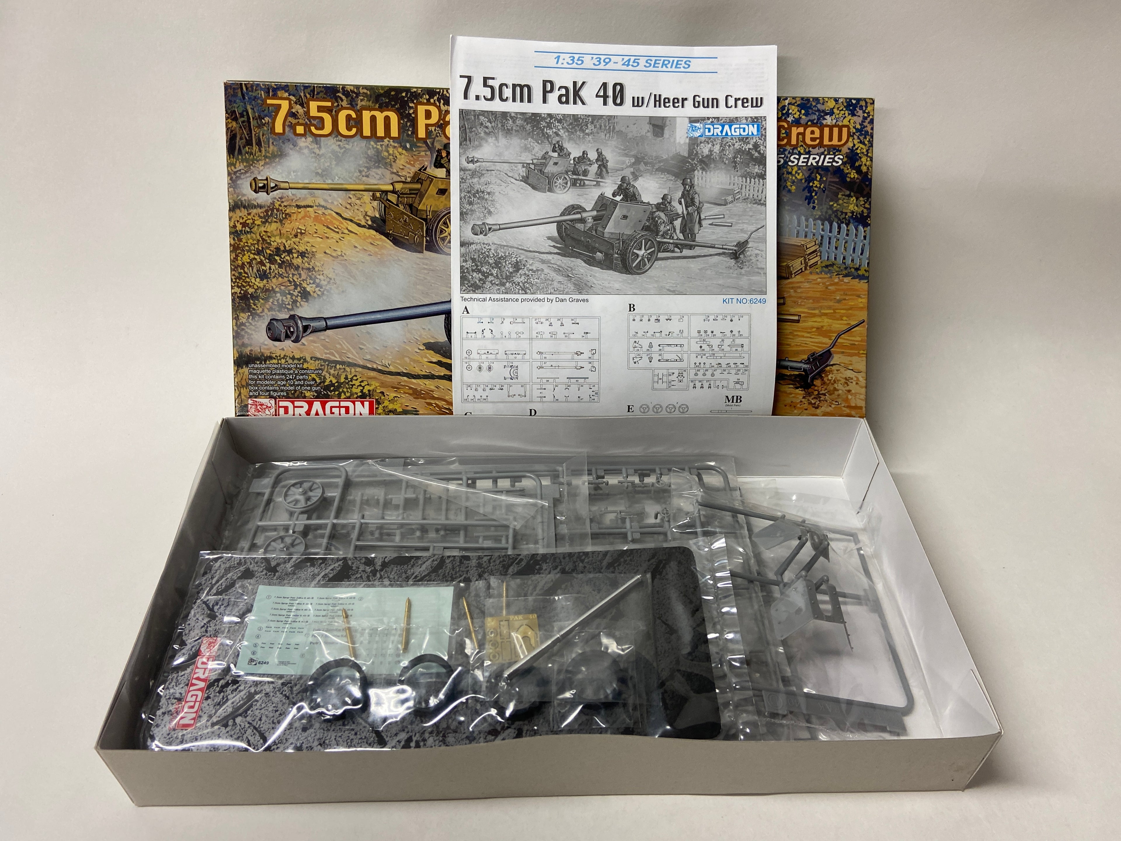 Dragon 1:35 7.5cm Pak 40 w/Heer Gun Crew 6249