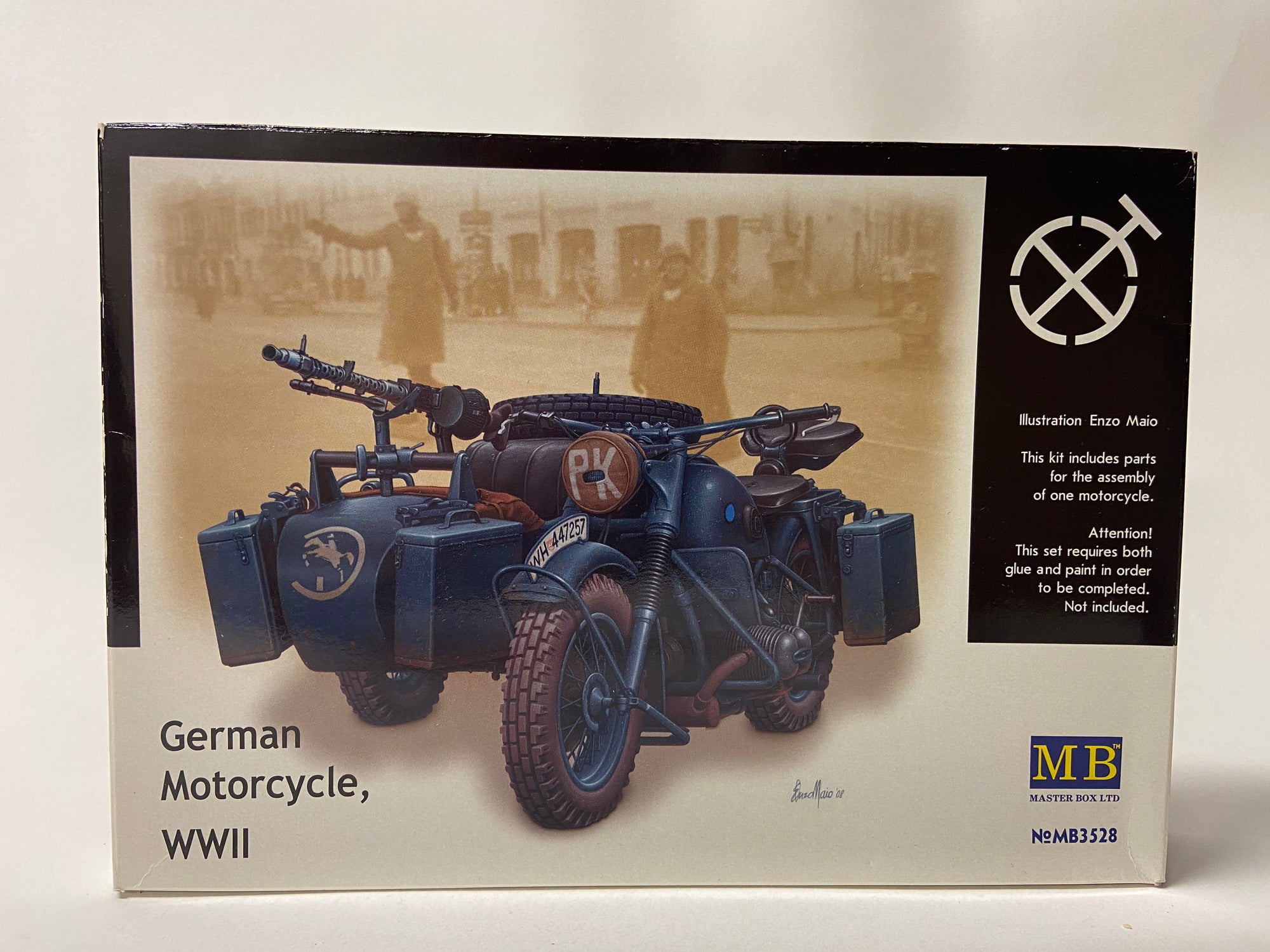 German Motorcycle, WWII (BMW R75)