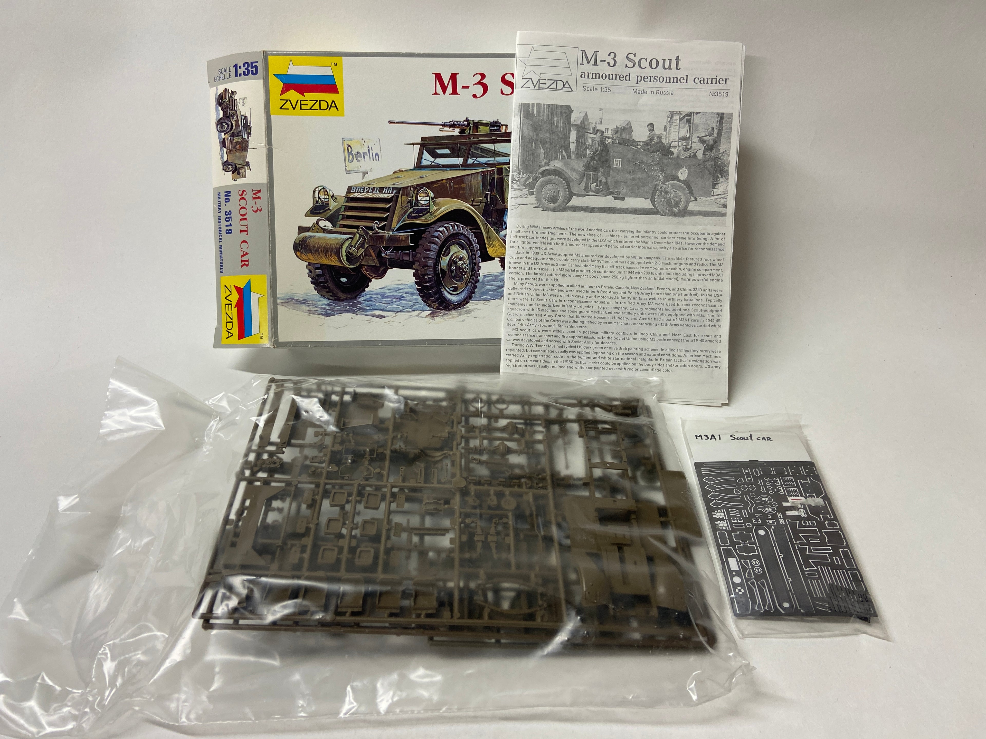 Zvezda 1:35 M-3 Scout Car incl. PE Set 3519