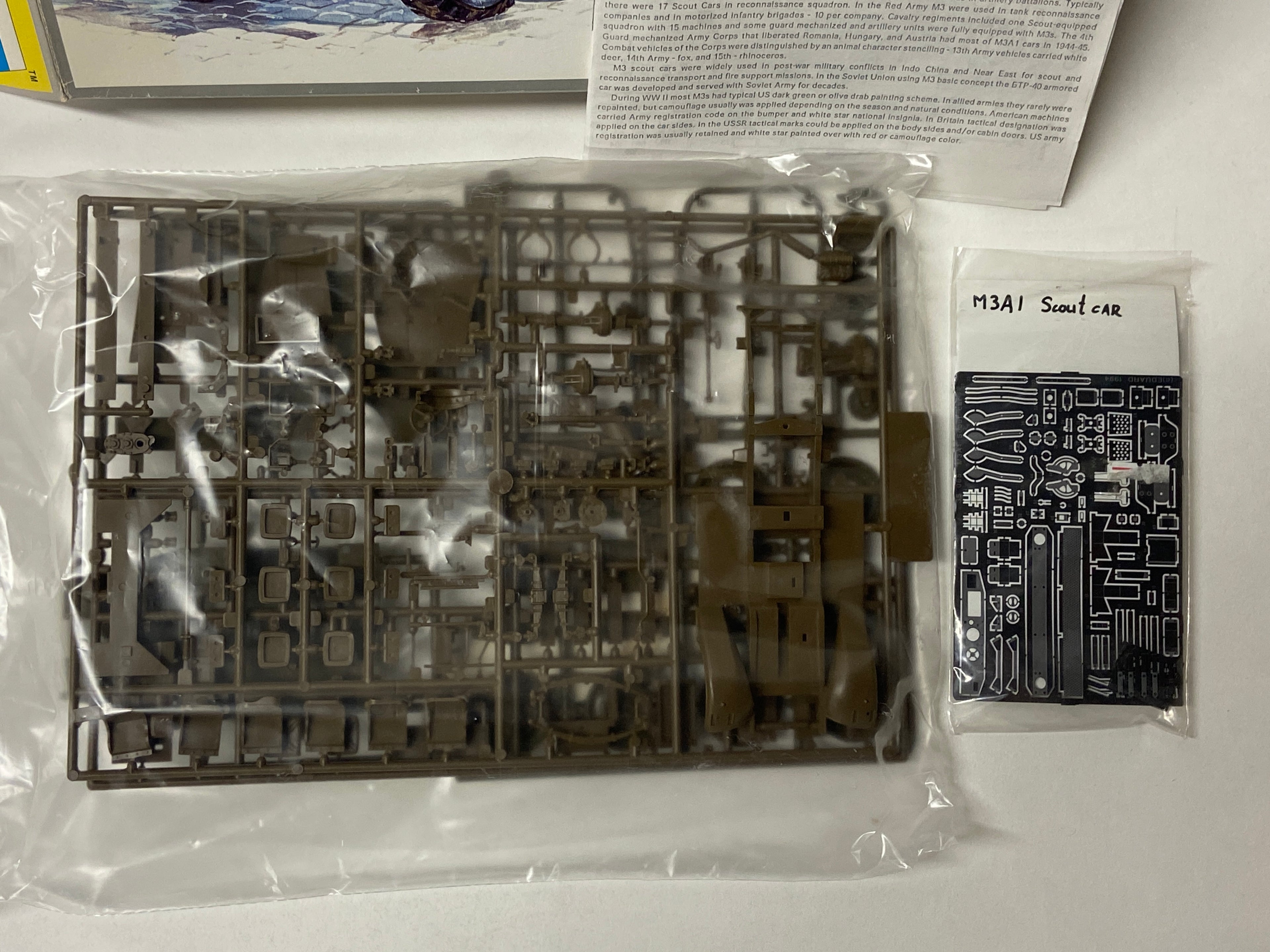 Zvezda 1:35 M-3 Scout Car incl. PE Set 3519