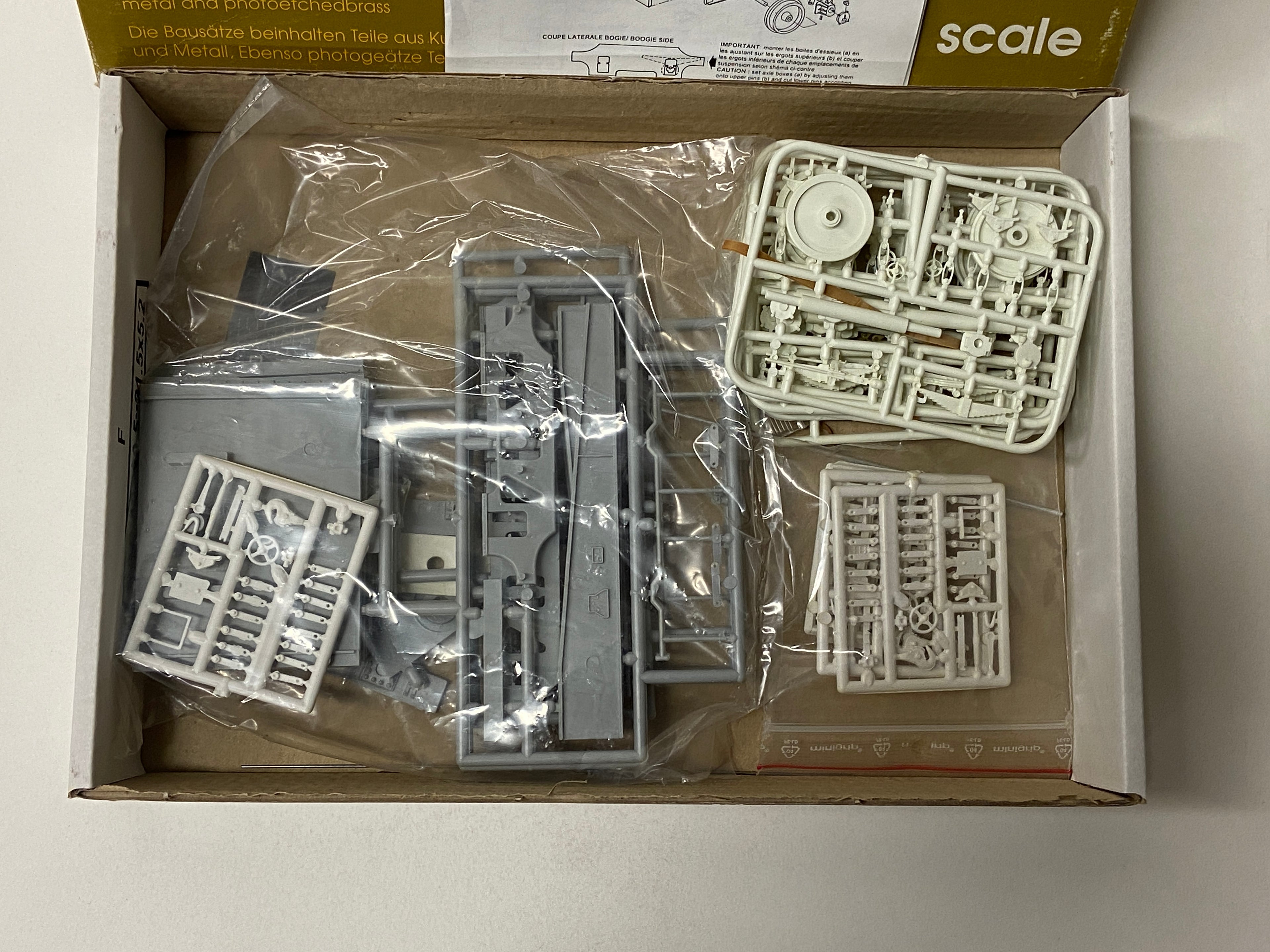 Azimut-Ironside 1:35 SSYMS Flatcar Panther IR027