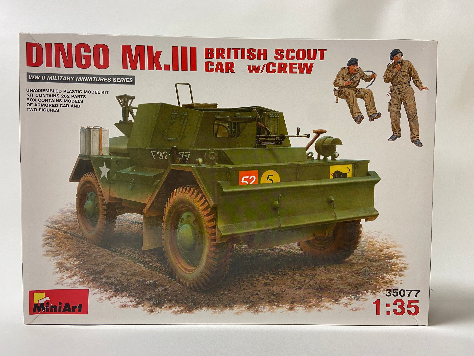 Dingo Mk.III British Scout Car w/Crew