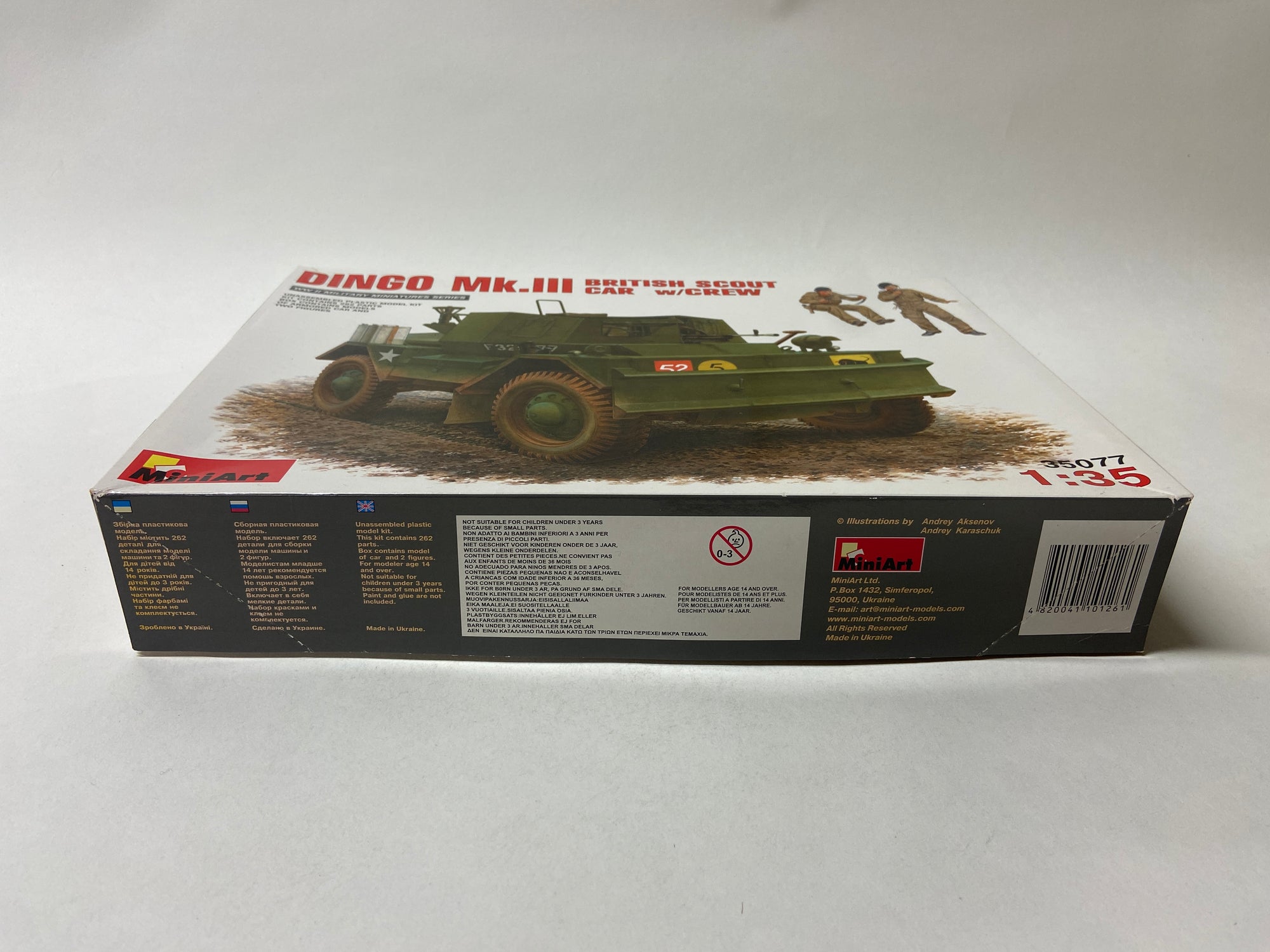 Dingo Mk.III British Scout Car w/Crew