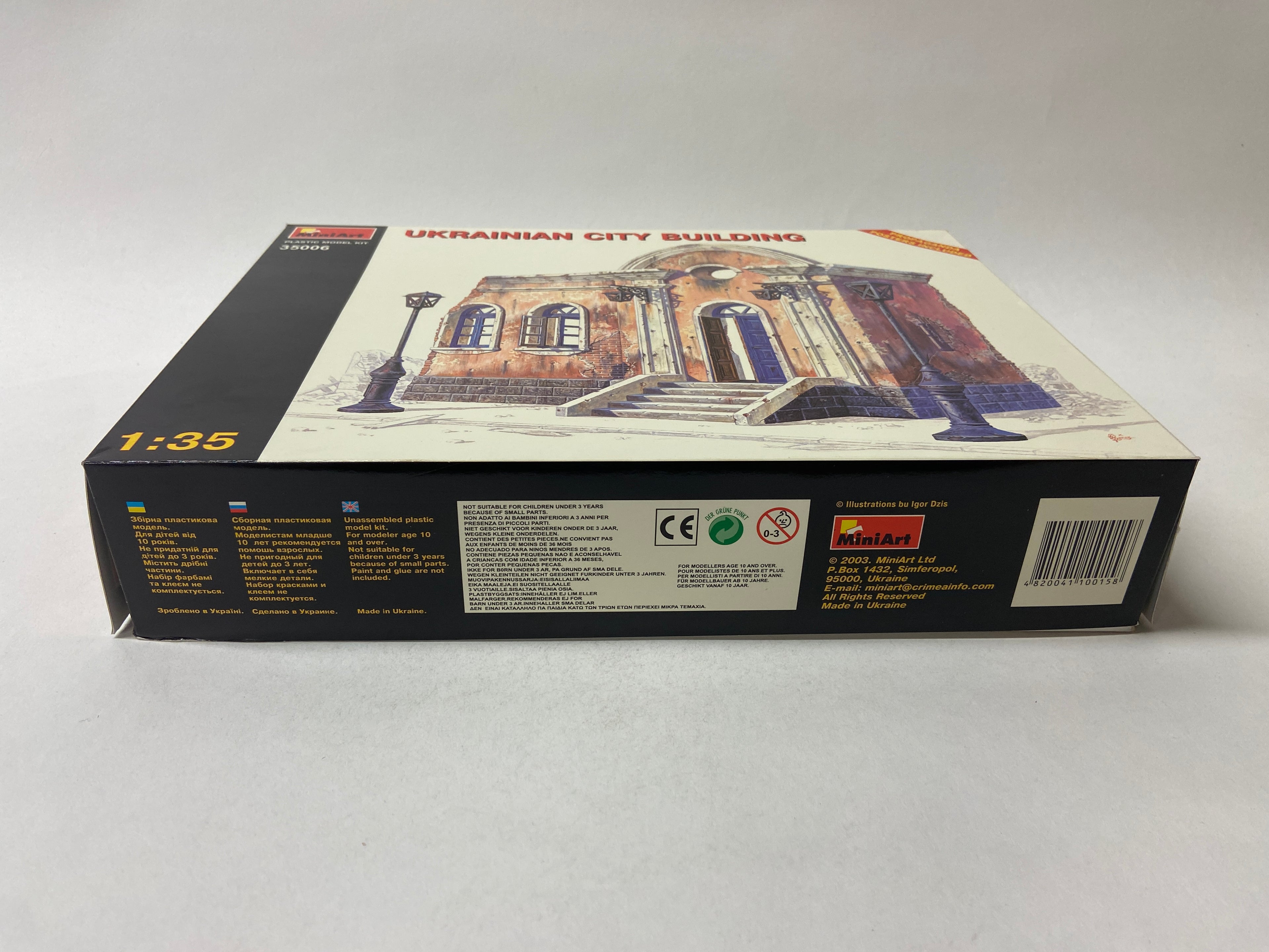 MiniArt 1:35 Ukrainian City Building 35006