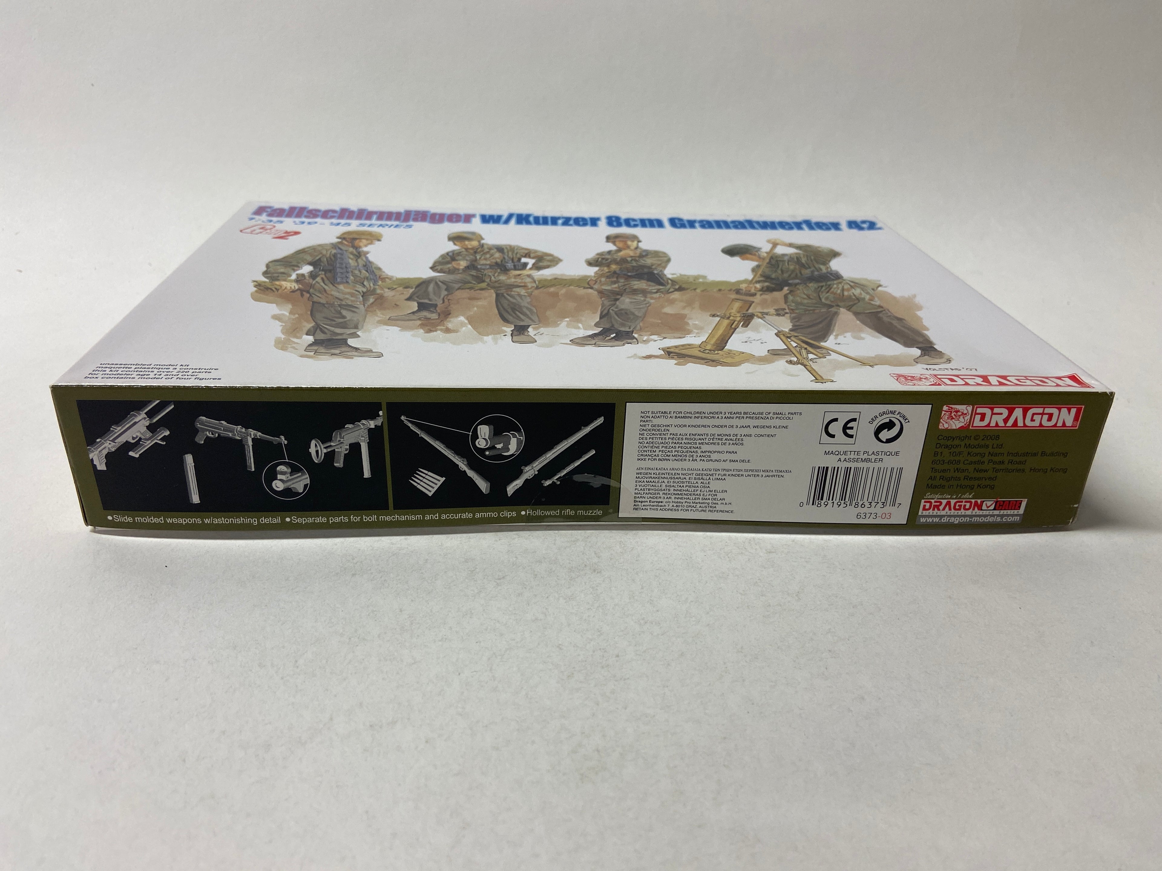 Dragon 1:35 Fallschirmjäger w/ Kurzer 8cm Granatwerfer 42 6373