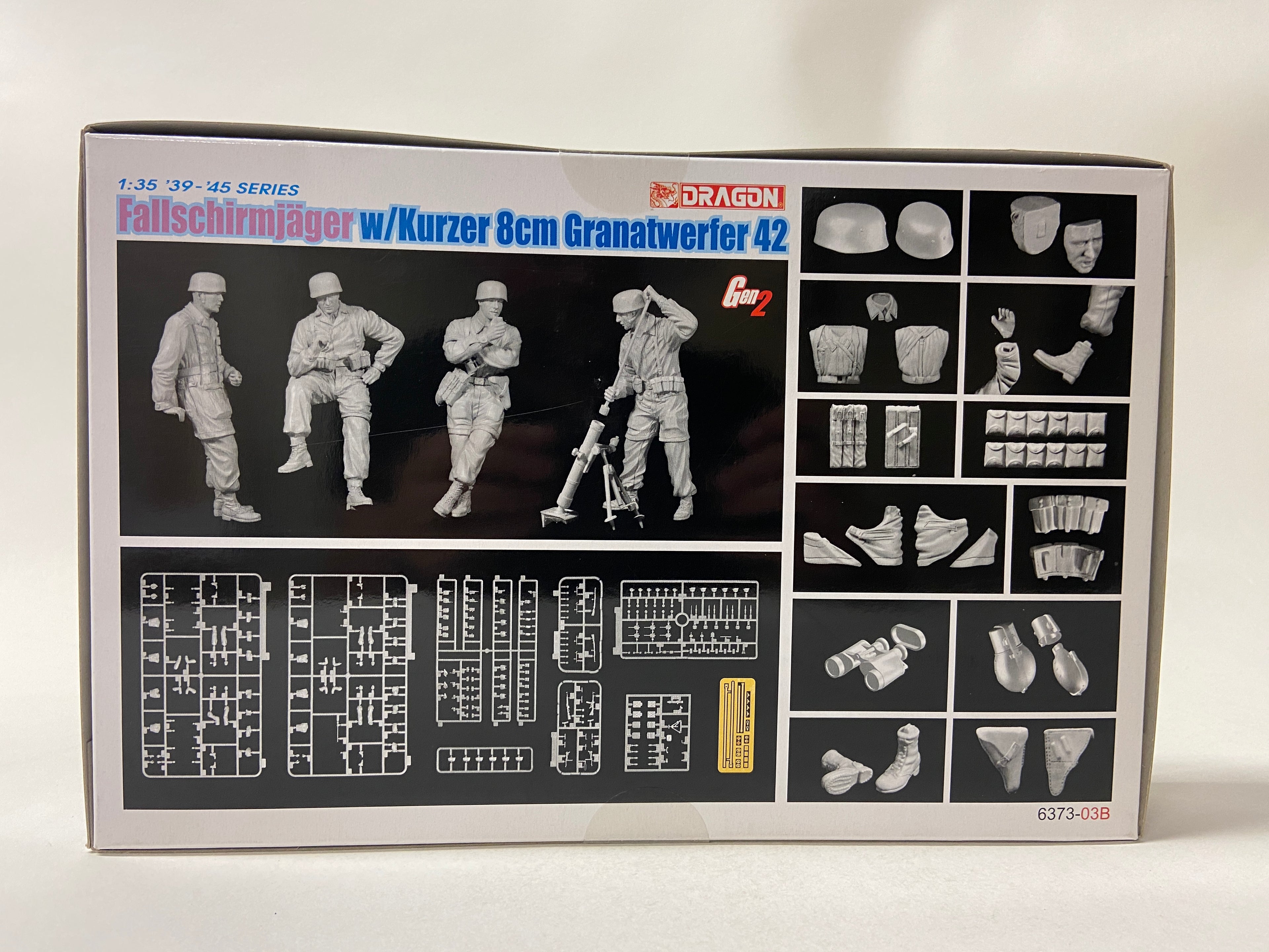Dragon 1:35 Fallschirmjäger w/ Kurzer 8cm Granatwerfer 42 6373