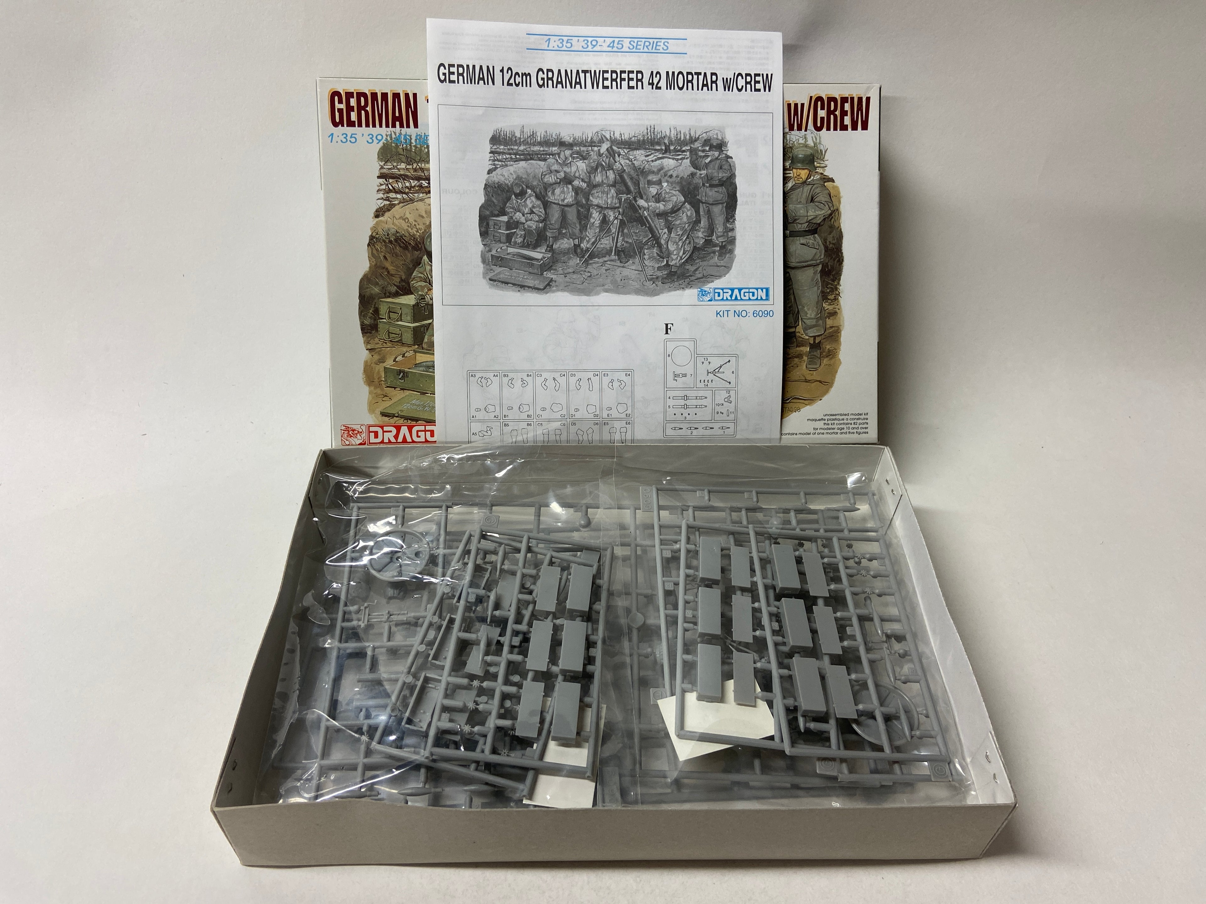 Dragon 1:35 2x German 12cm Granatwerfer 42 Mortar w/Crew (2 kits in doos) 6090