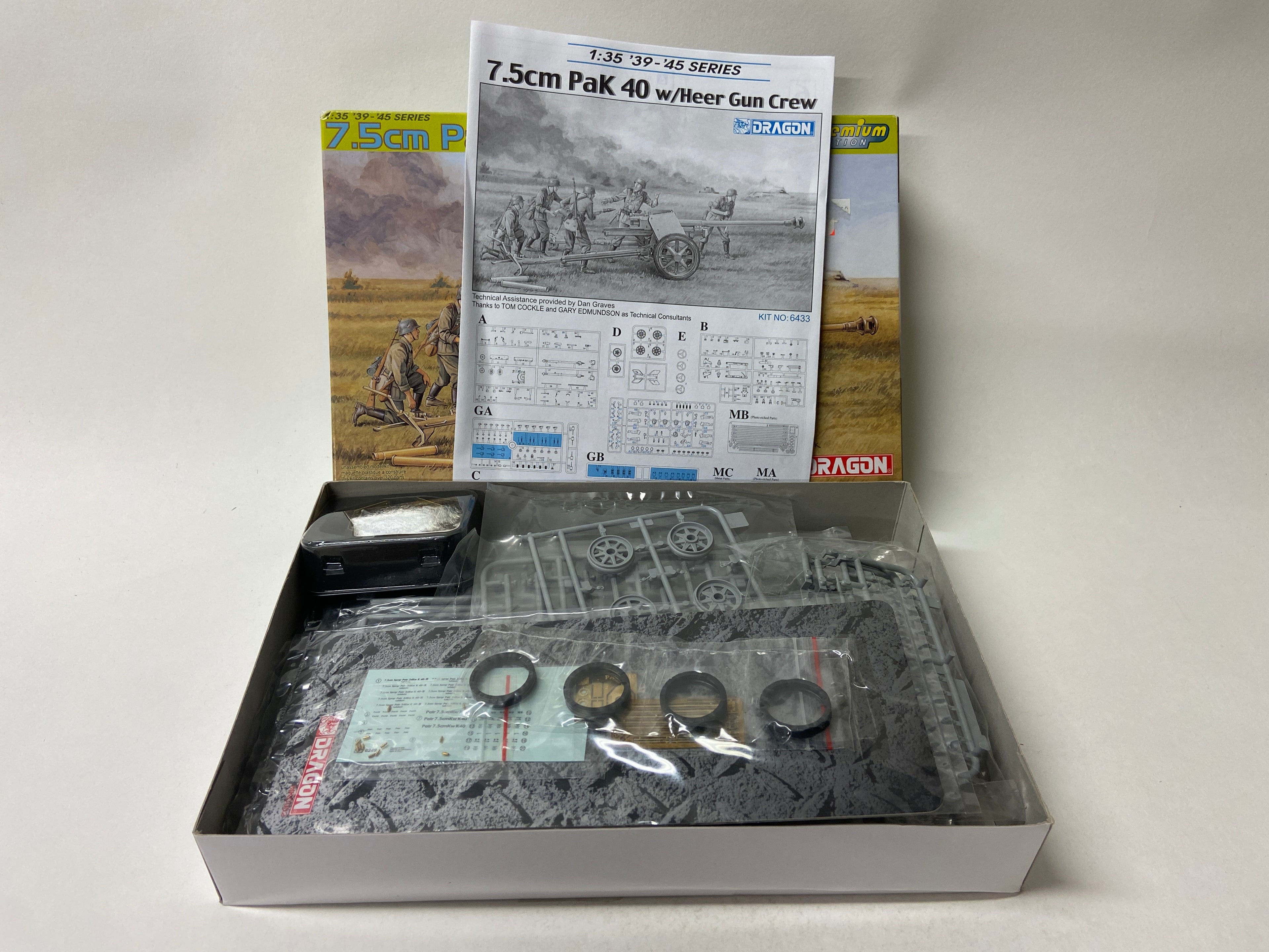 Dragon 1:35 7.5cm Pak 40 w/Heer Gun Crew 6433