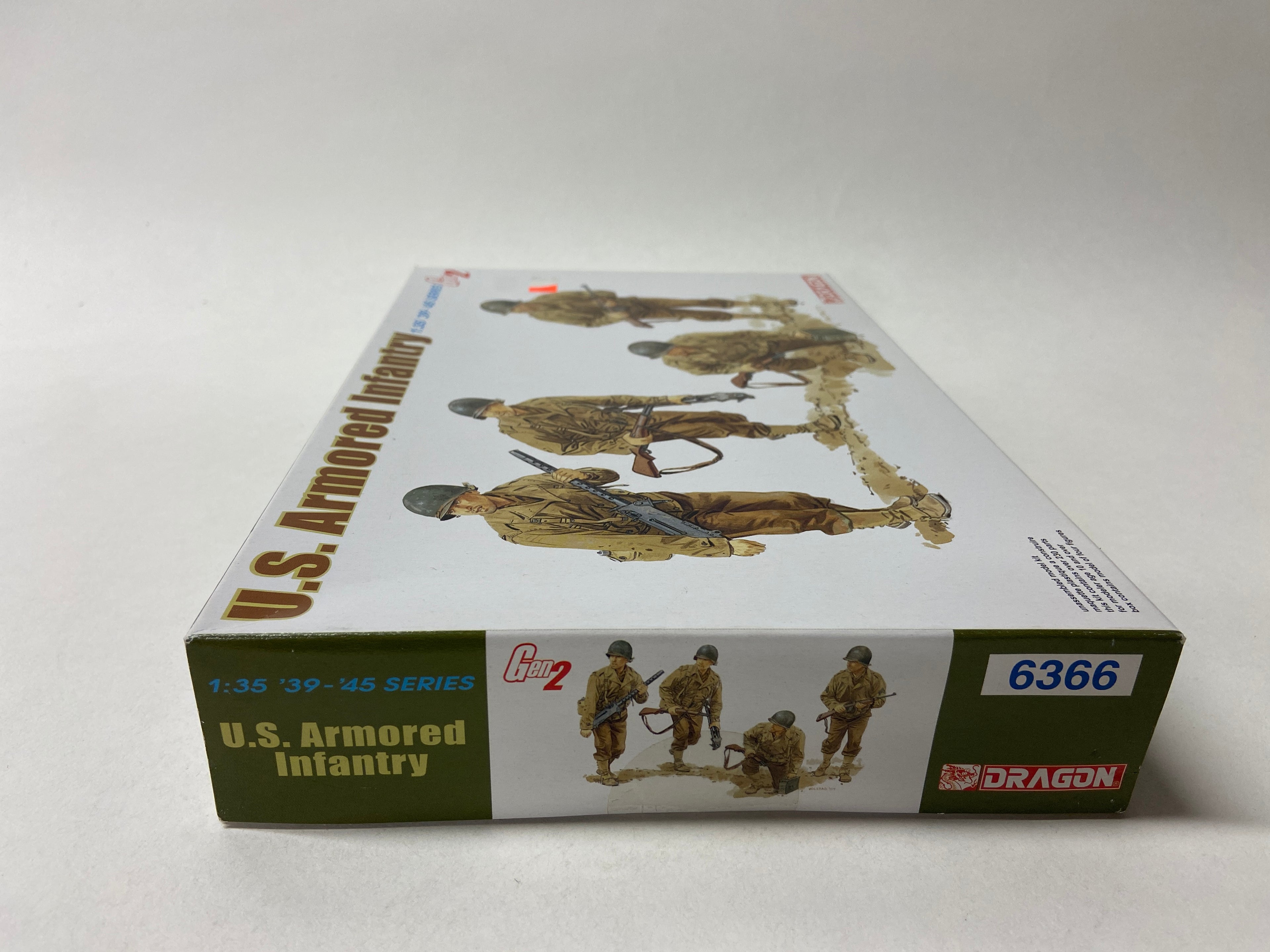 Dragon 1:35 U.S. Armored Infantry 6366