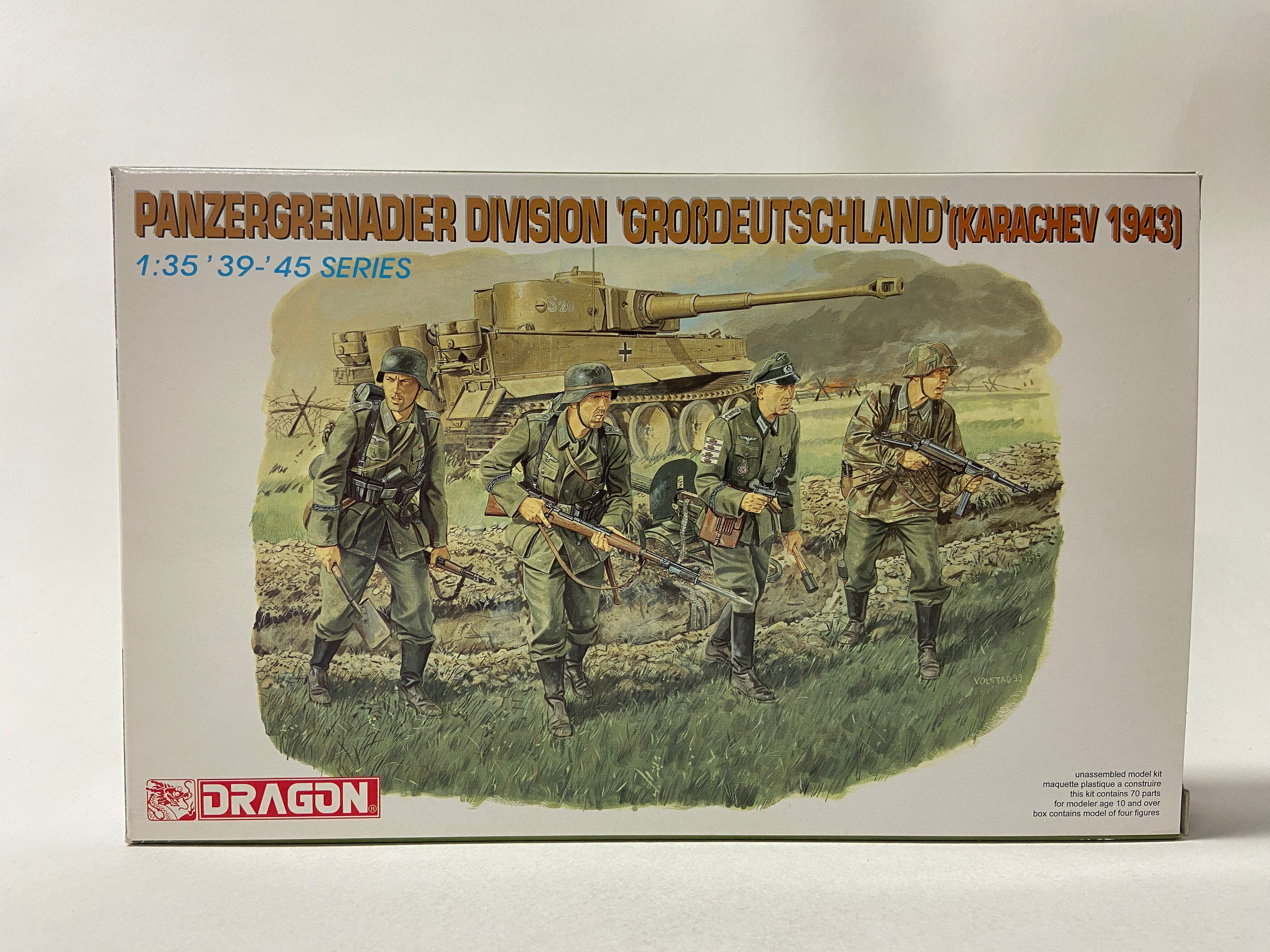 Dragon 1:35 3x Panzergrenadier Division 'Grossdeutschland' (Karachev 1943) (3 kits in doos) 6124