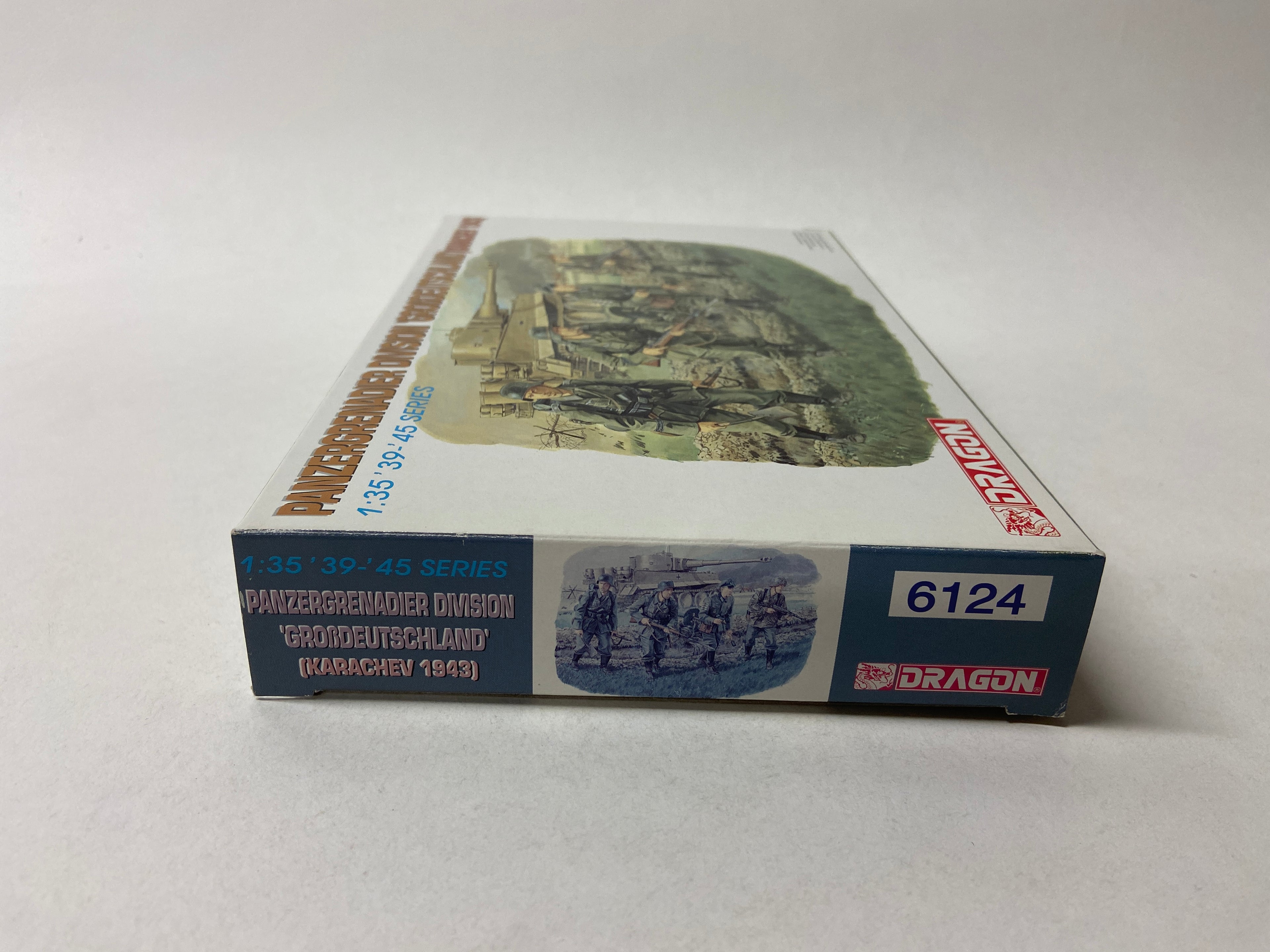 Dragon 1:35 3x Panzergrenadier Division 'Grossdeutschland' (Karachev 1943) (3 kits in doos) 6124