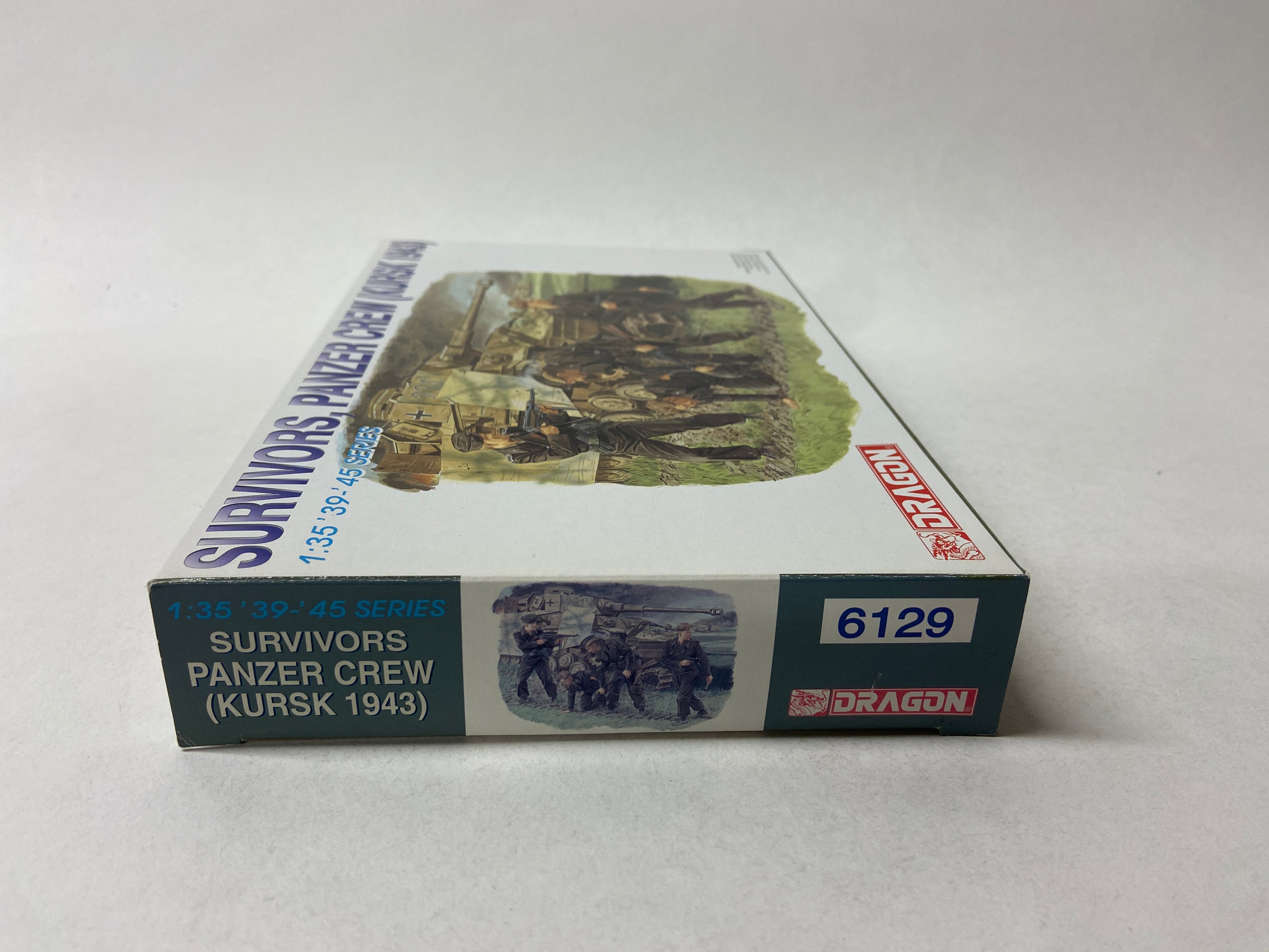 Dragon 1:35 2x Survivors, Panzer Crew (Kursk 1943) (2 kits in doos) 6129