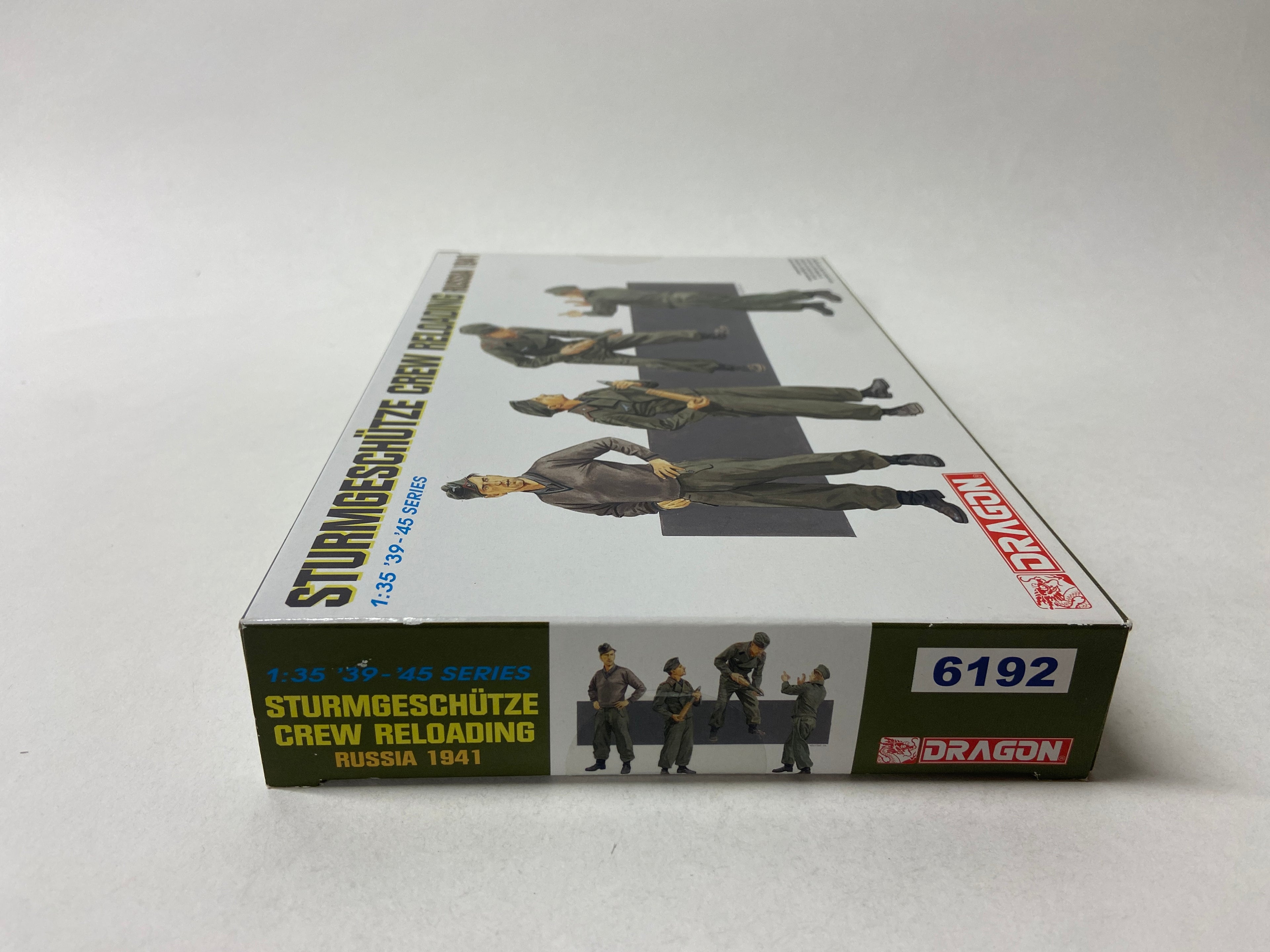 Dragon 1:35 Sturmgeschütze Crew Reloading Russia 1941 6192