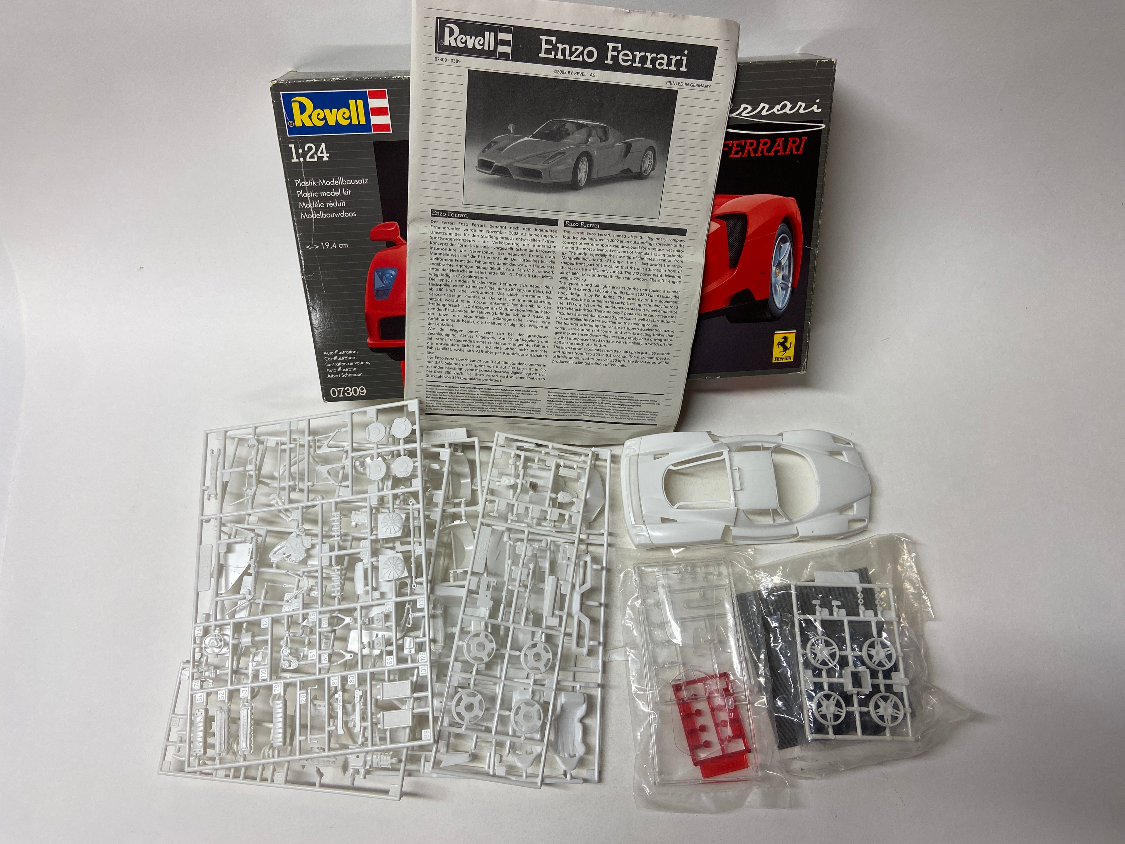 Revell 1:24 Ferrari Enzo 07309