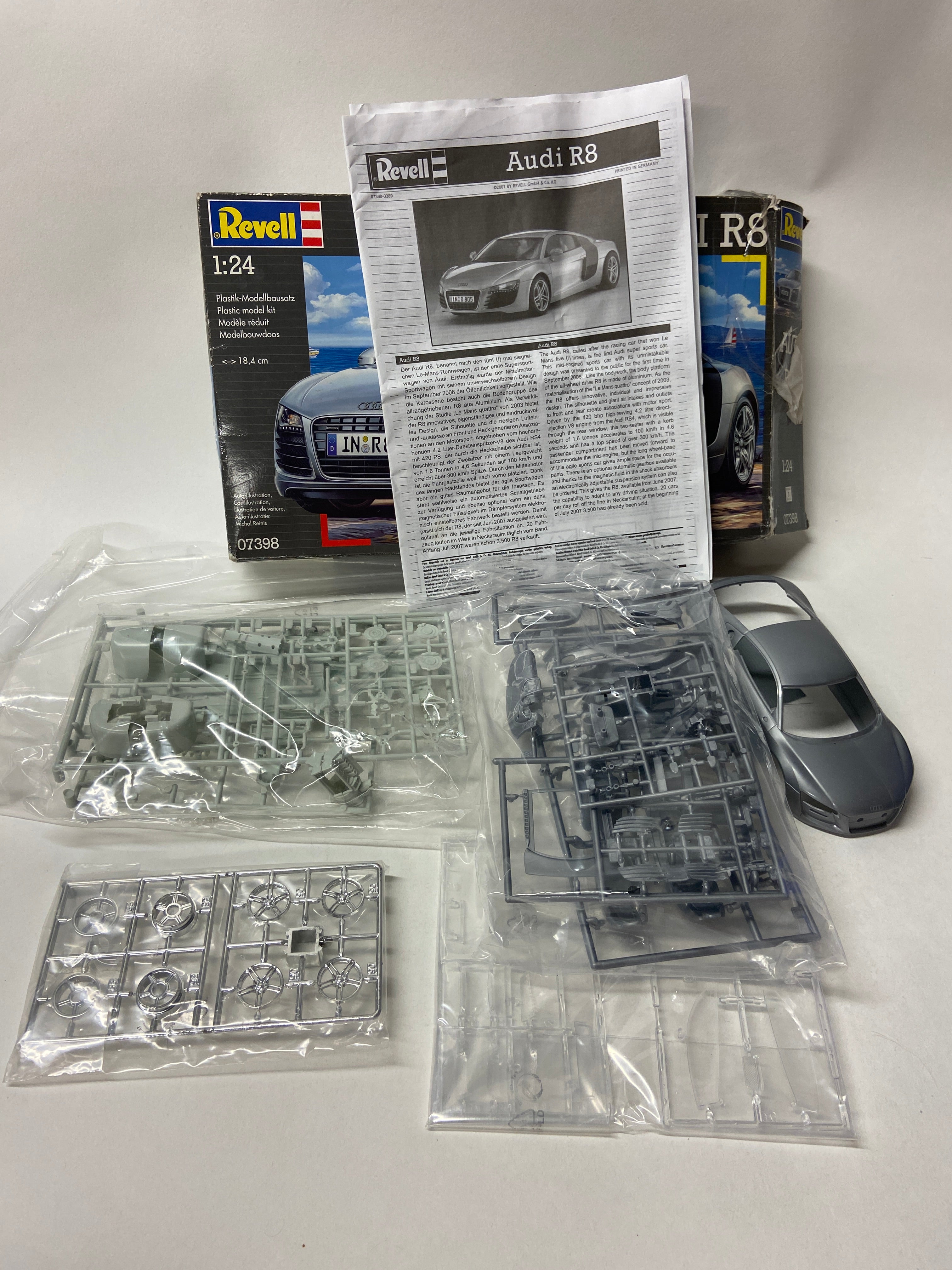 Revell 1:24 Audi R8 07398