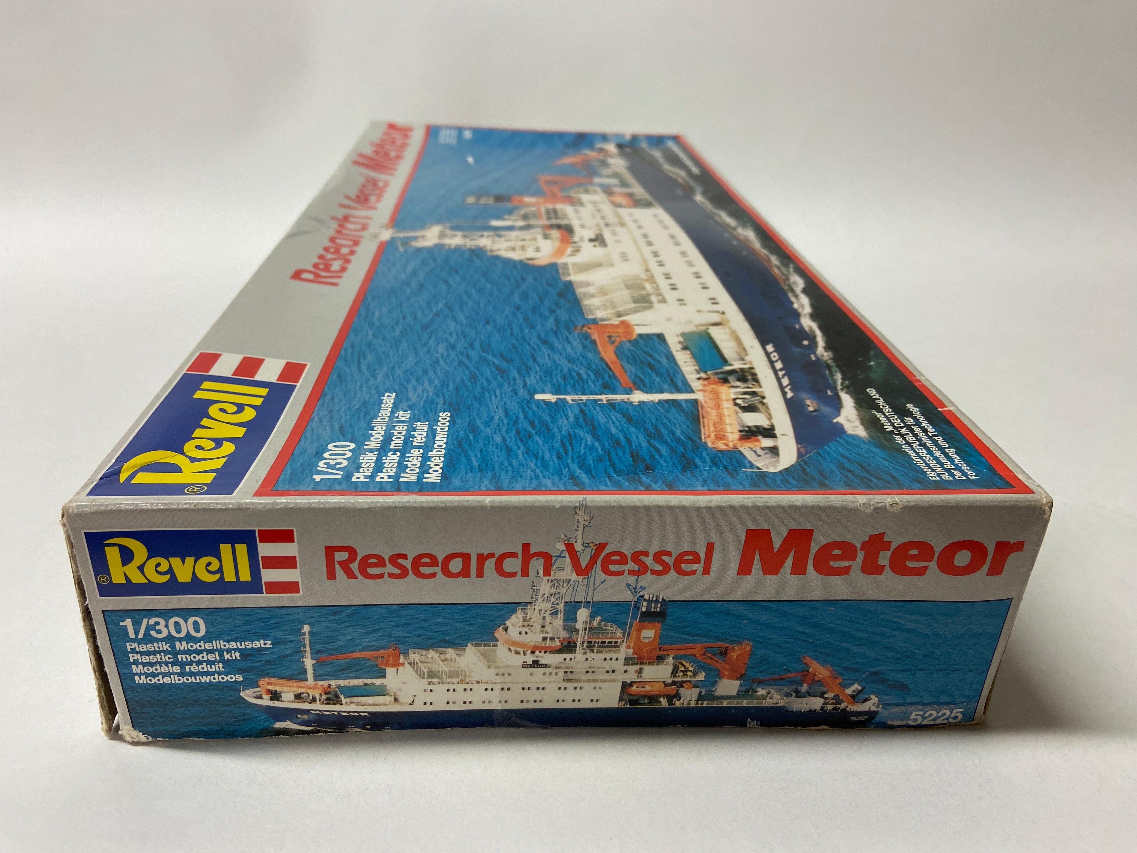 Revell 1:300 Research Vessel Meteor 5225