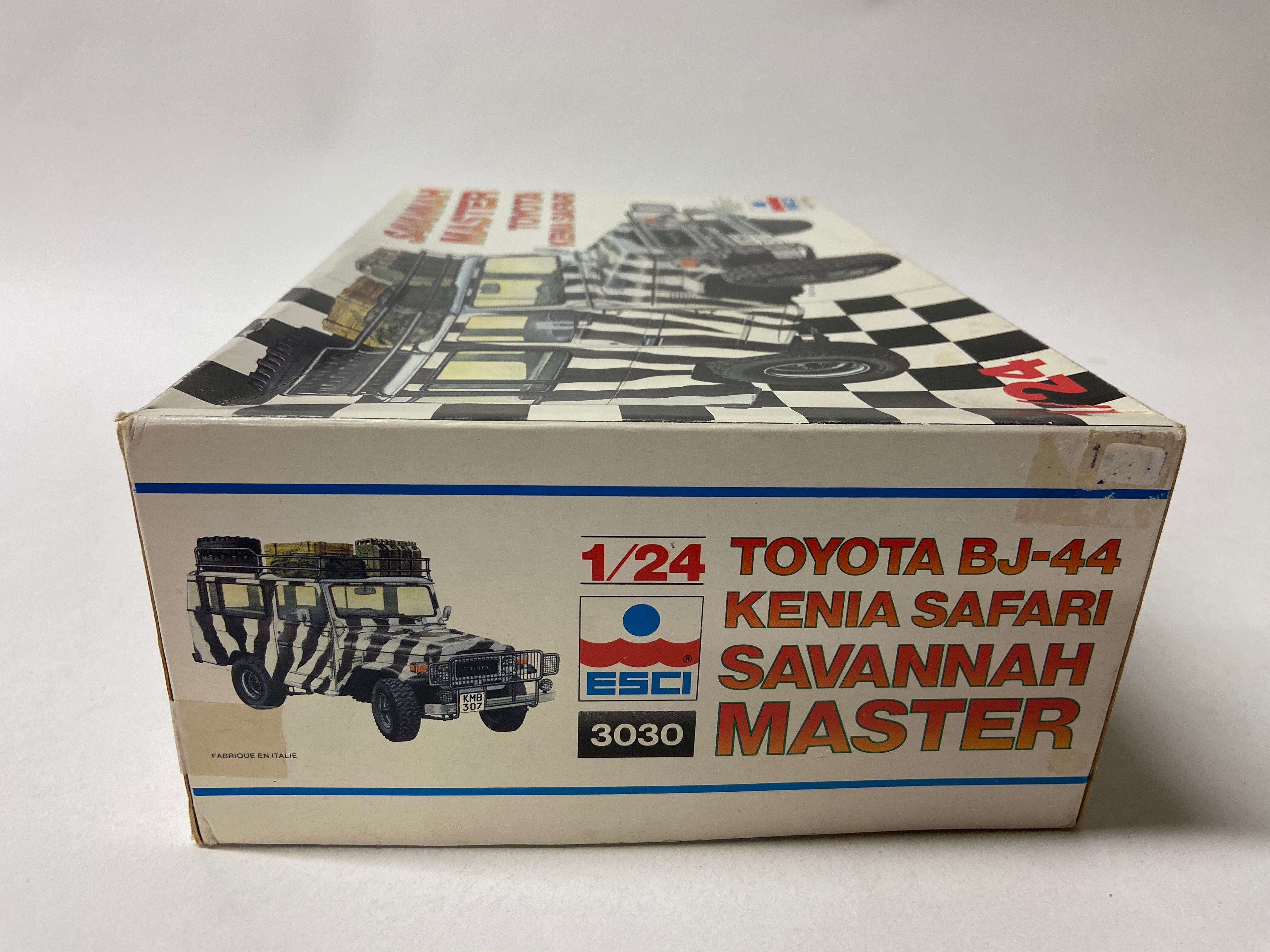 ESCI 1:24 Toyota Land Cruiser Kenia Safari 3030