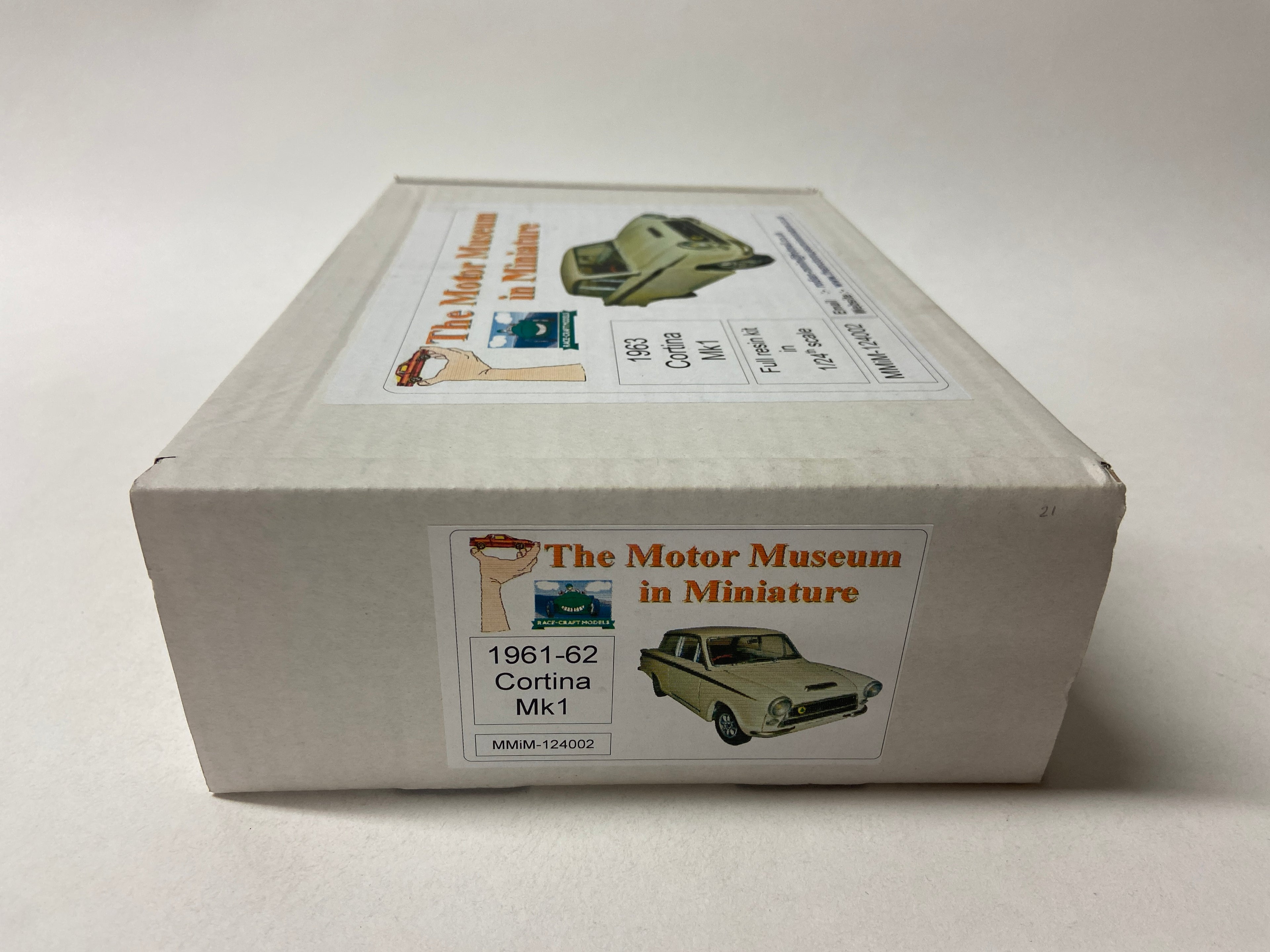 The Motor Museum in Miniature 1:24 Lotus Cortina Mk1 1963 incl. extra's MMiM-124002