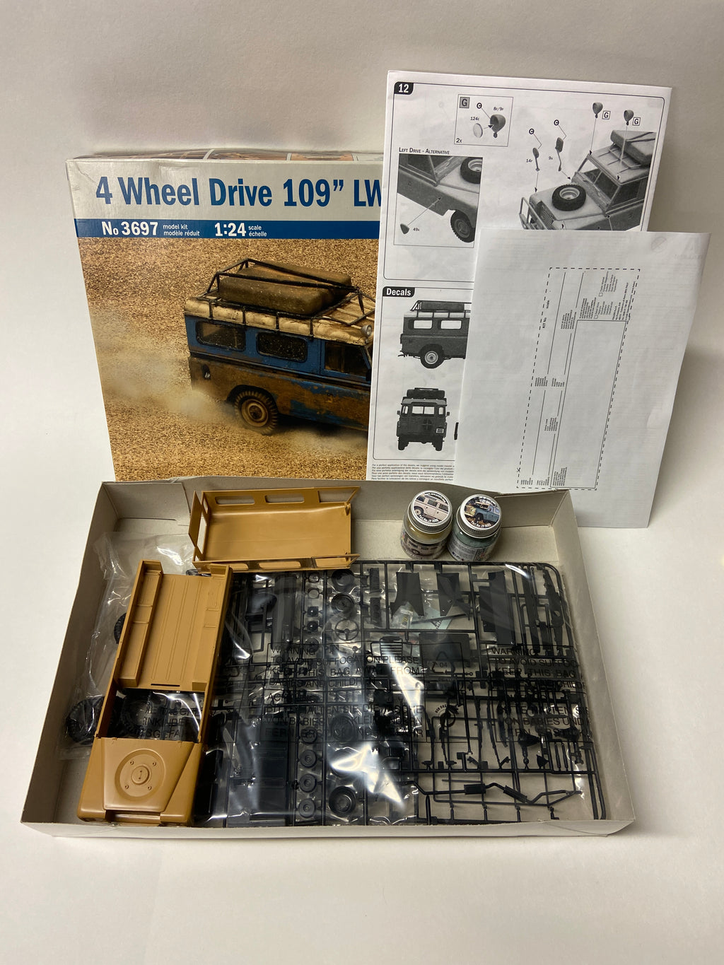 Land Rover 109" LWB