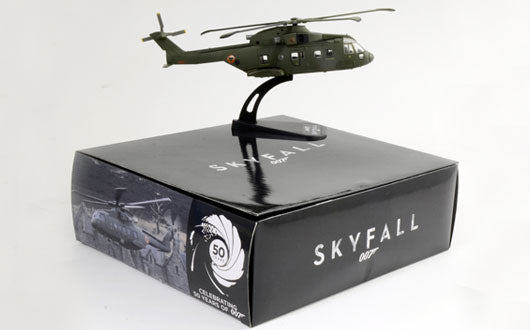 Italeri 1:100 AW 101 SKYFALL - Die Cast Model 48182
