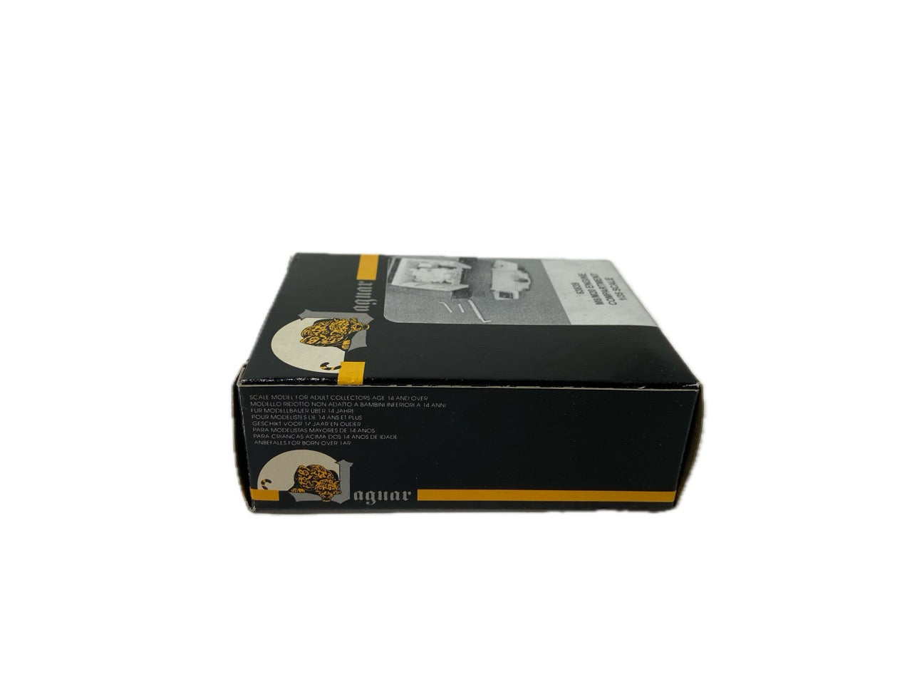 Jaguar 1:35 M8/M20 Engine Compartment 63839