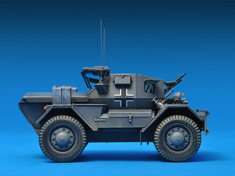 MiniArt 1:35 Dingo Mk.II Scout Car w/Crew Pz.Kmpf. Mk.I 202(e) 35074