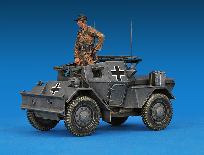 MiniArt 1:35 Dingo Mk.II Scout Car w/Crew Pz.Kmpf. Mk.I 202(e) 35074