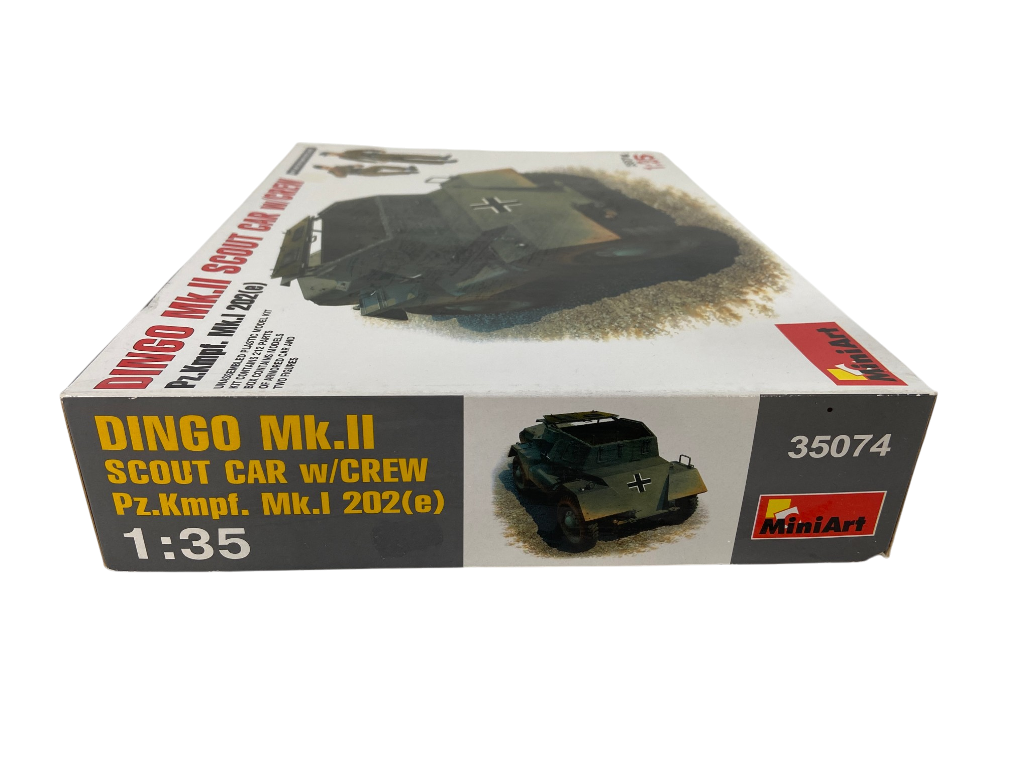 MiniArt 1:35 Dingo Mk.II Scout Car w/Crew Pz.Kmpf. Mk.I 202(e) 35074