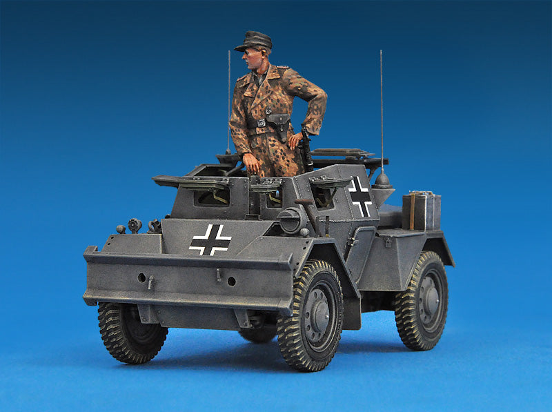 MiniArt 1:35 Dingo Mk.II Scout Car w/Crew Pz.Kmpf. Mk.I 202(e) 35074
