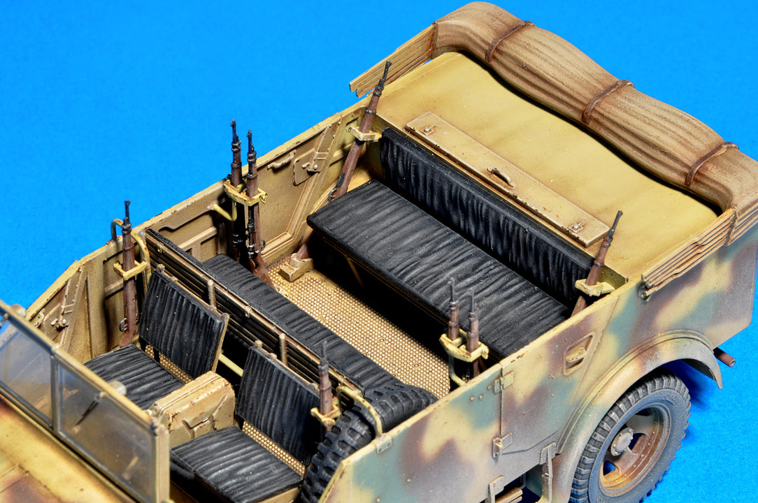 MiniArt 1:35 Kfz.70 MB 1500A German 4x4 Car w/Crew 35139