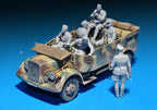 MiniArt 1:35 Kfz.70 MB 1500A German 4x4 Car w/Crew 35139