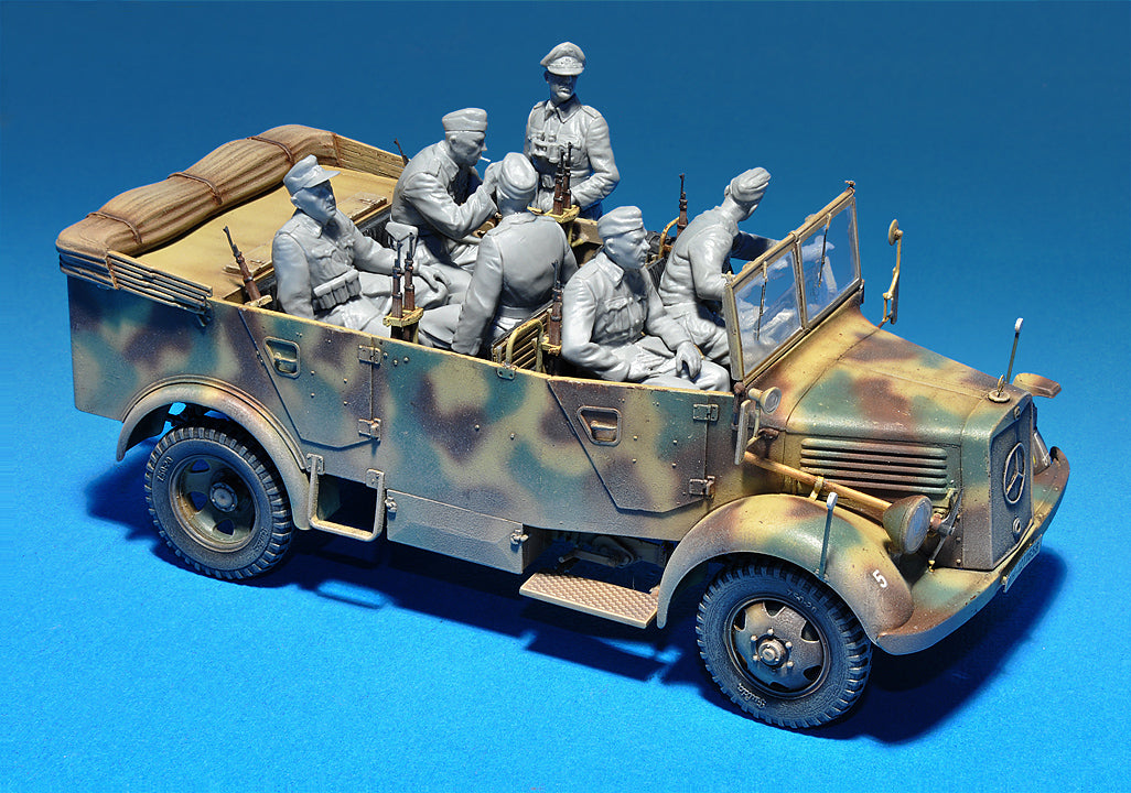 MiniArt 1:35 Kfz.70 MB 1500A German 4x4 Car w/Crew 35139