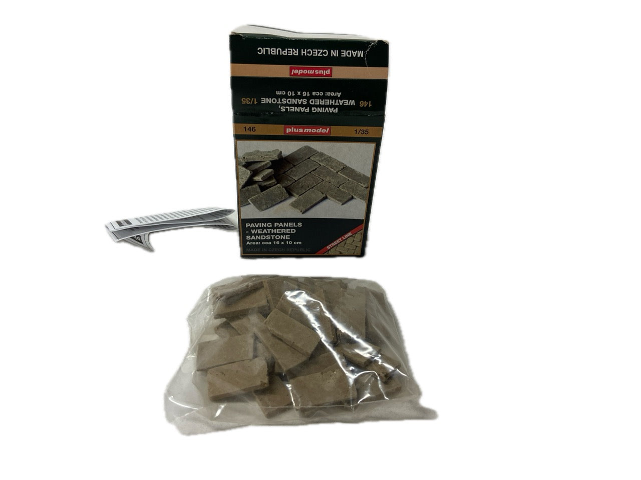 PlusModel 1:35 Paving Panels - Weathered Sandstone 146