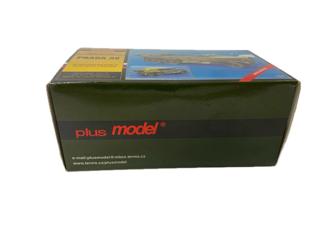 PlusModel 1:35 Praga AV 101