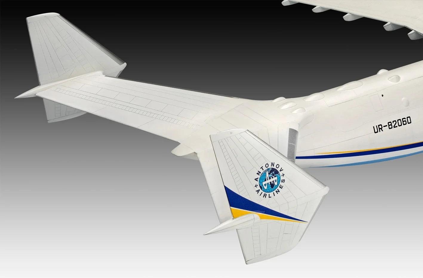 Revell 1:144 Antonov An-225 Mrija 04958