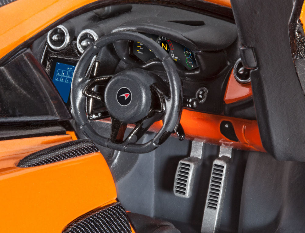 Revell 1:24 McLaren 570S 07051